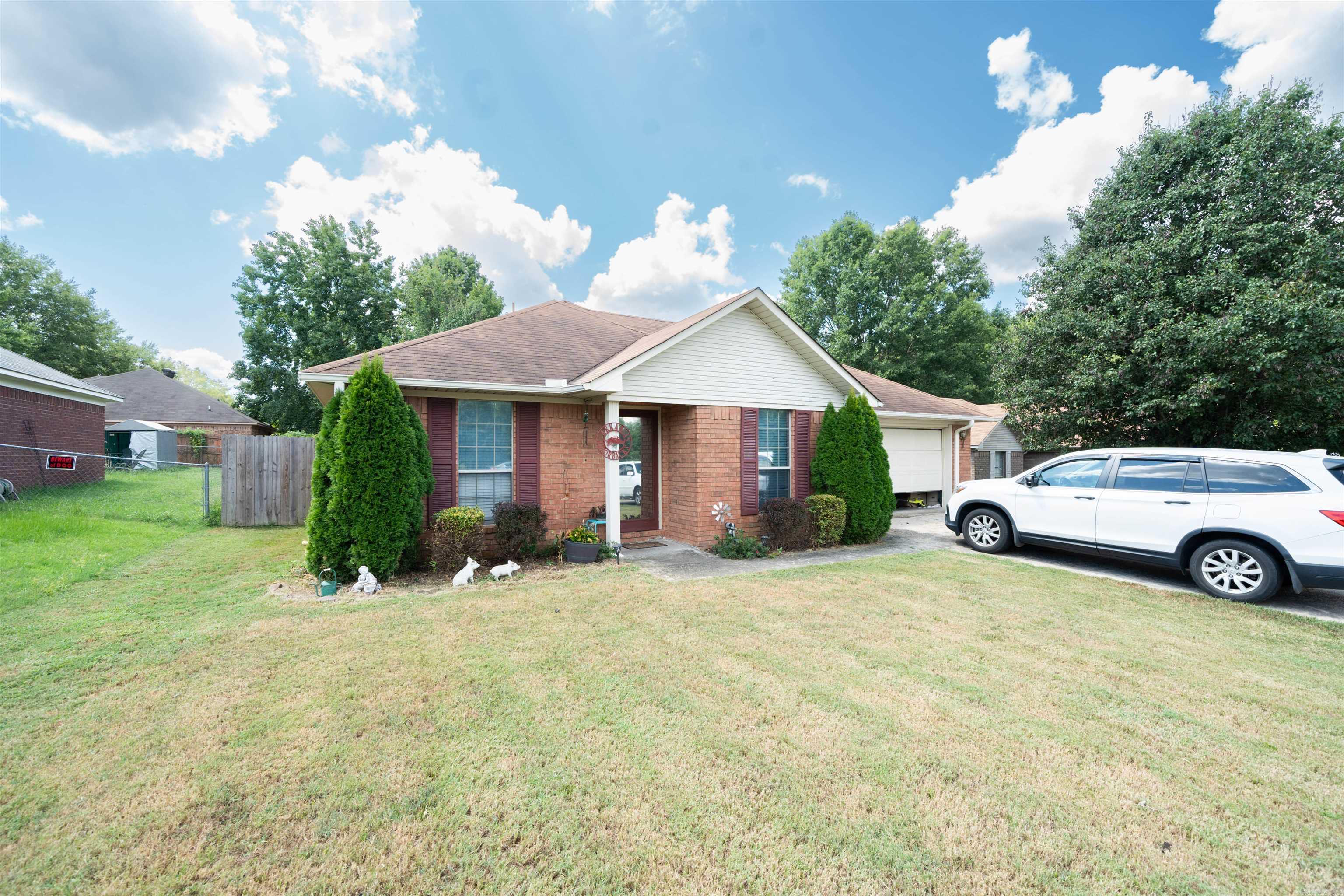 11 4th  Greenbrier, AR