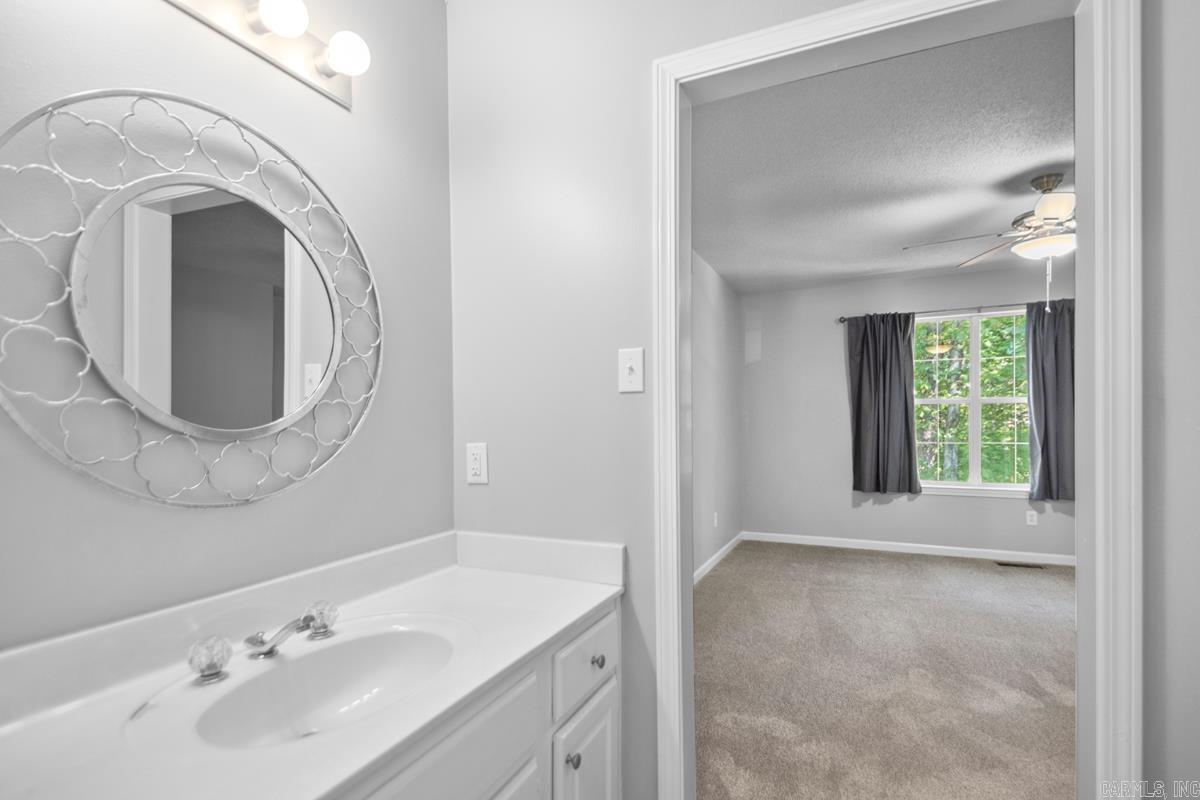 1213 River Oaks  Benton, AR