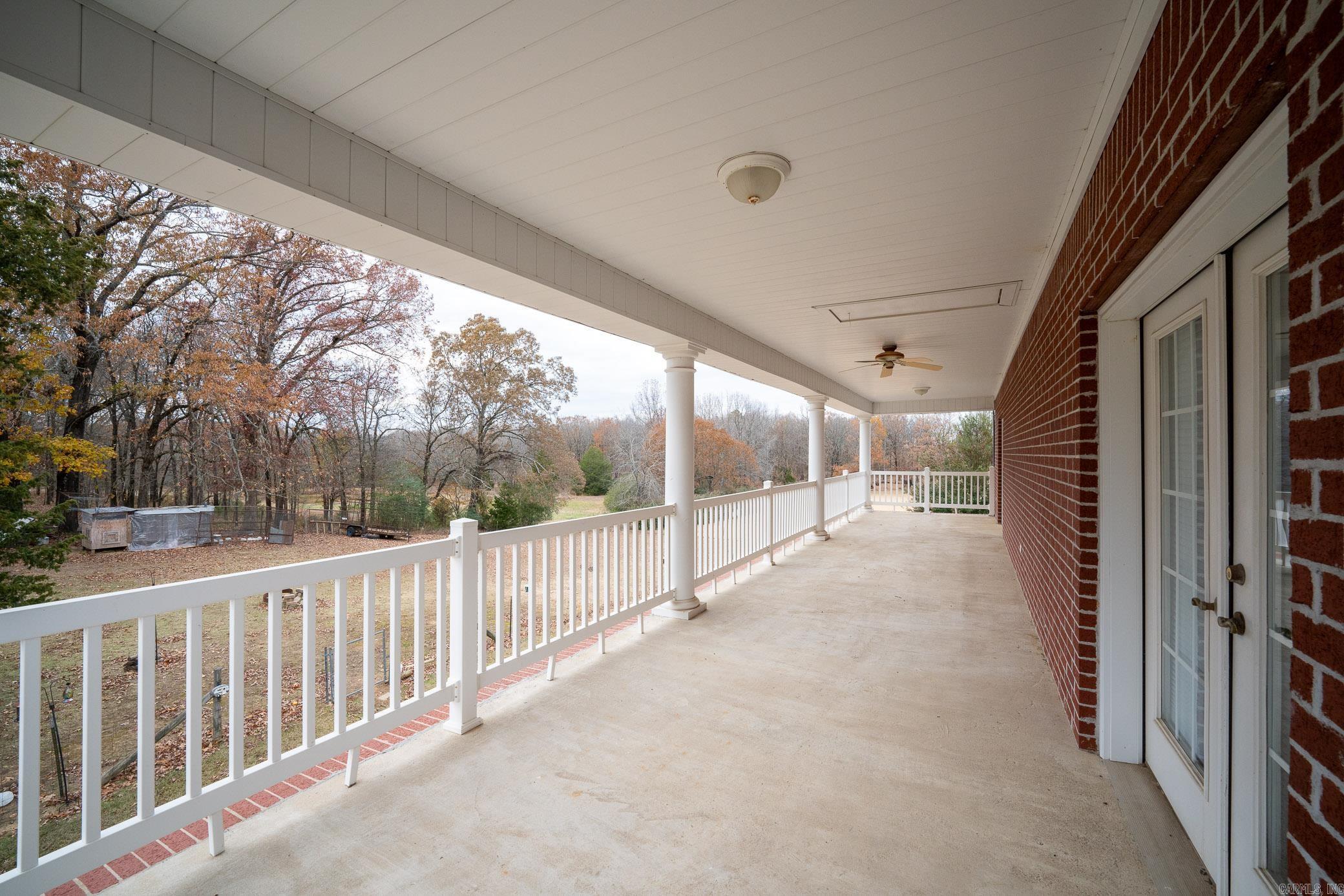 270 HICKORY HILLS DR.  Austin, AR