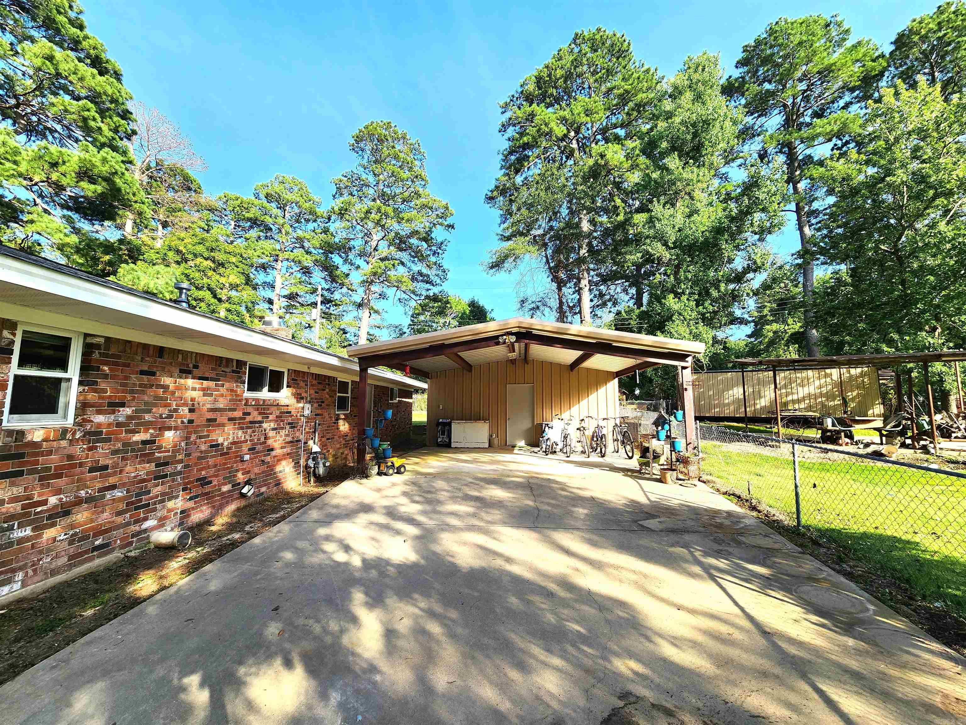 1203 Pine Circle  Smackover, AR