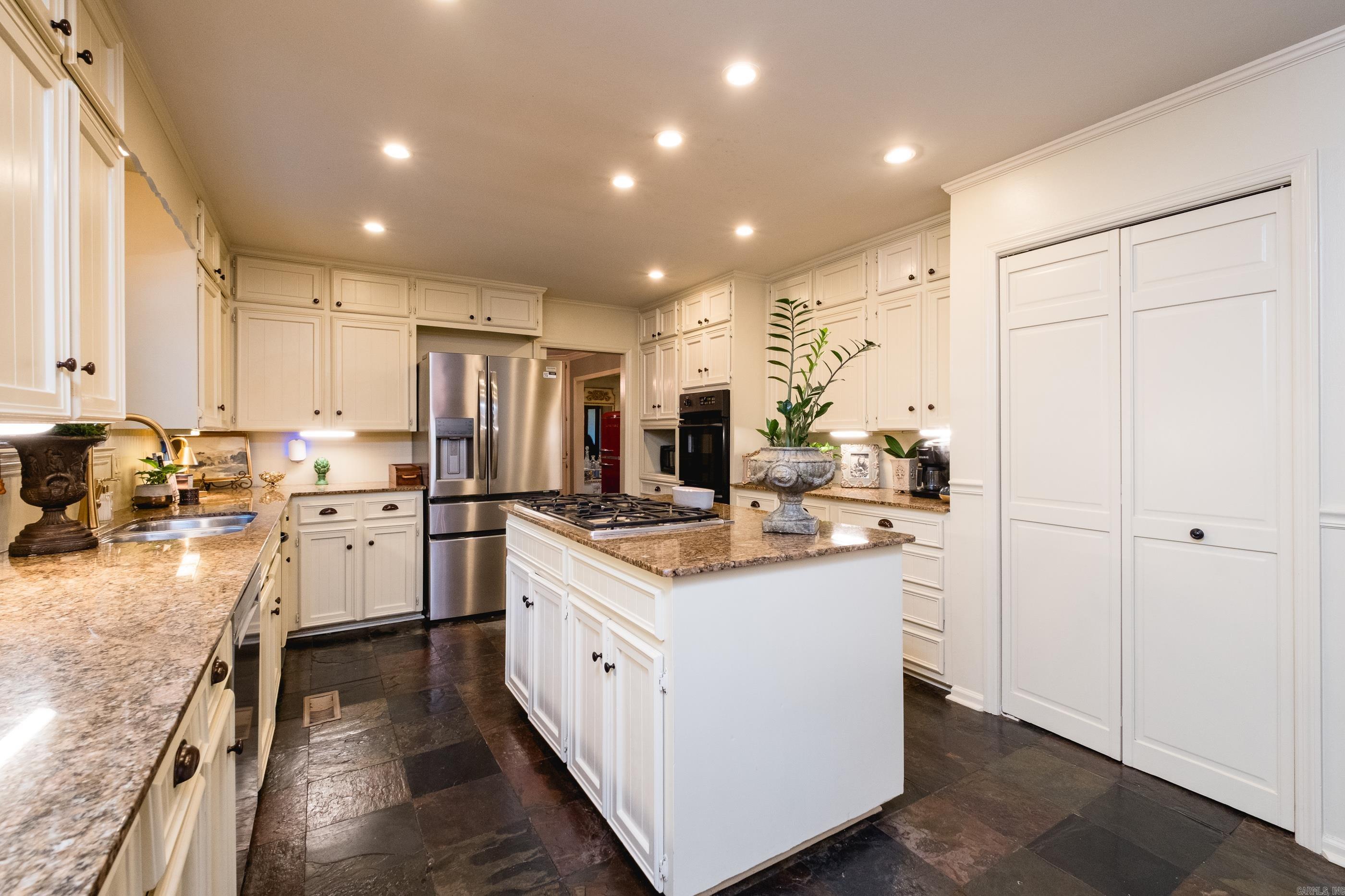 2 Longlea Drive Little Rock, AR 72212