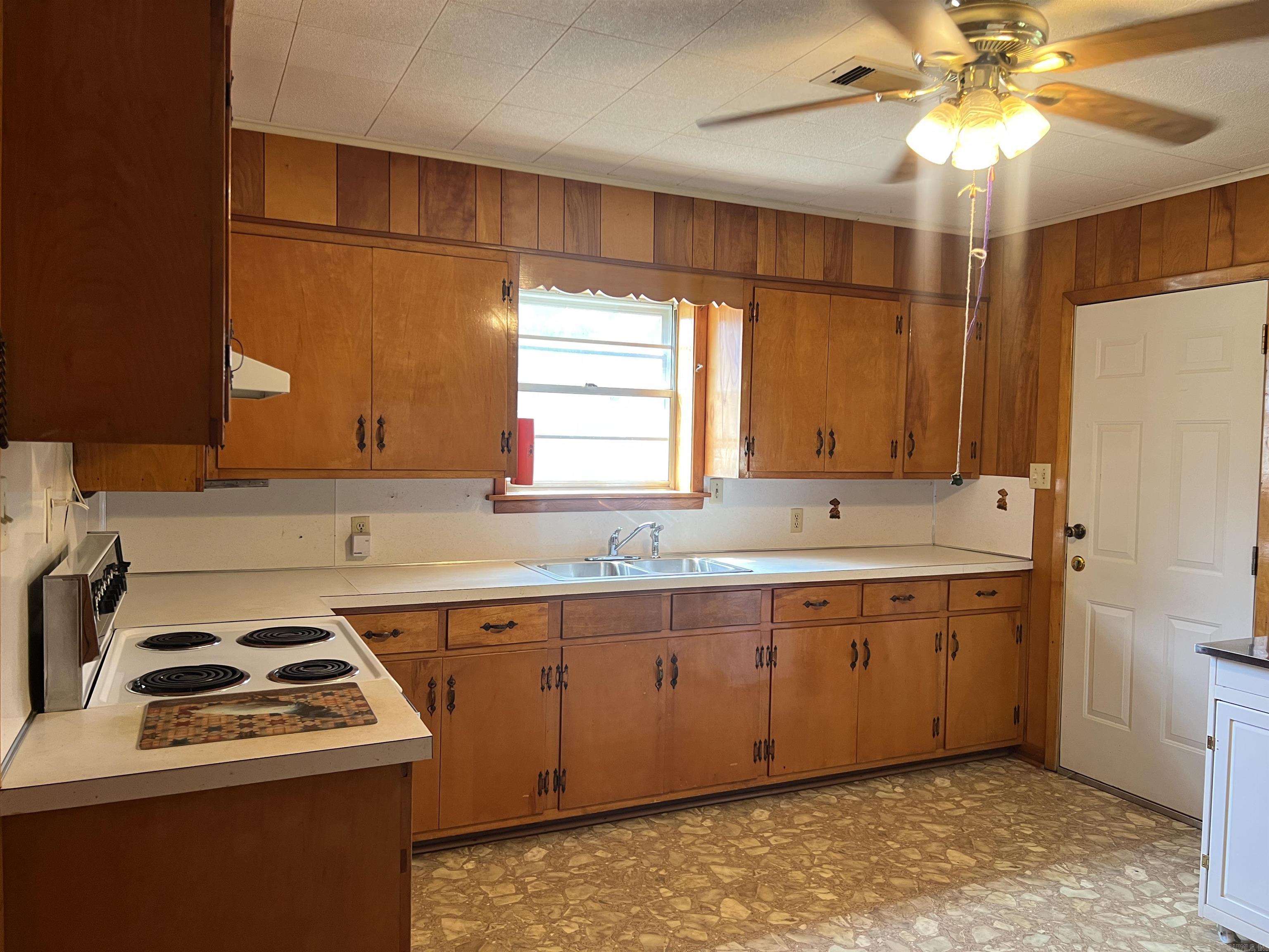 412 Highway 104  White Hall, AR