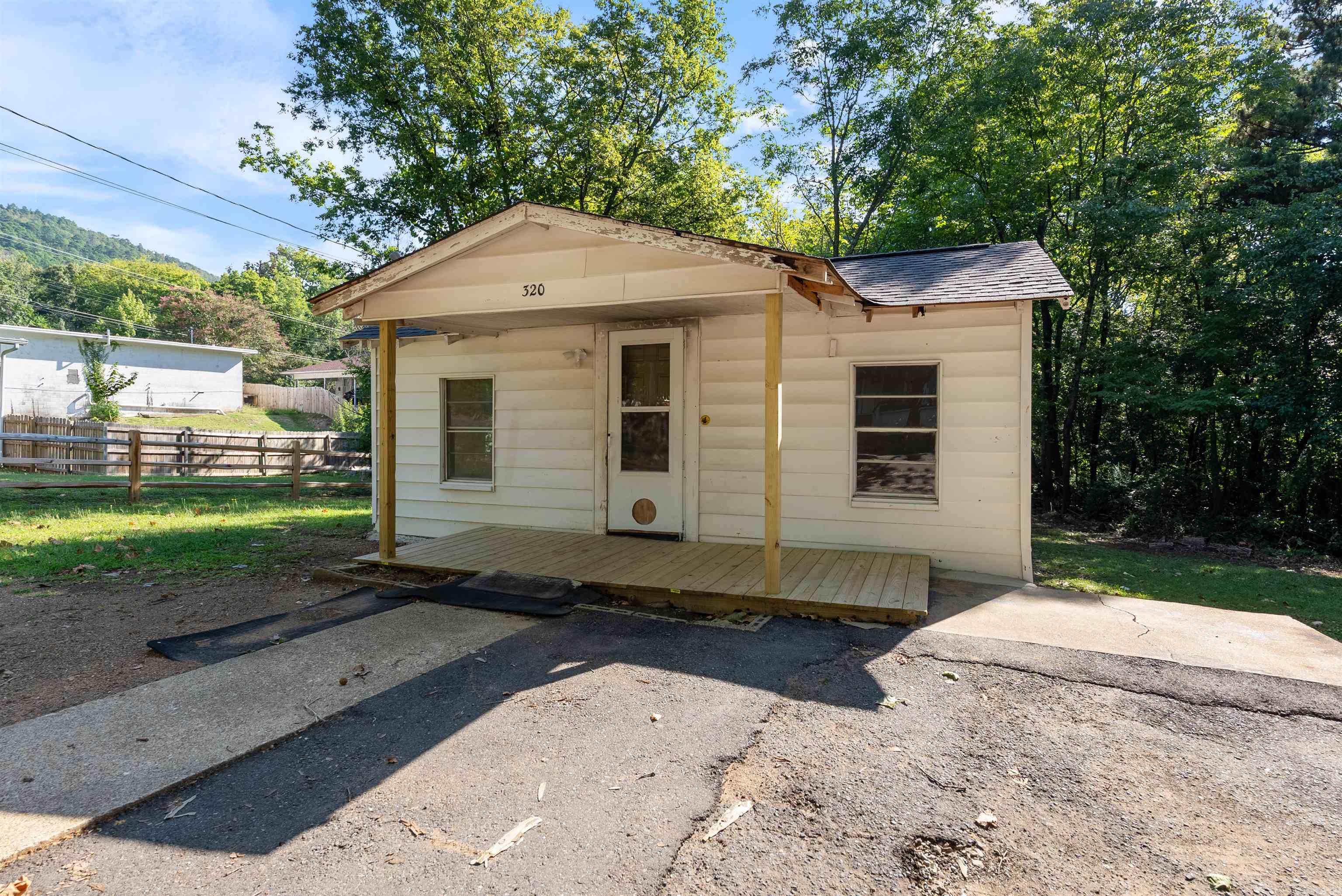 320 Cooper  Hot Springs, AR