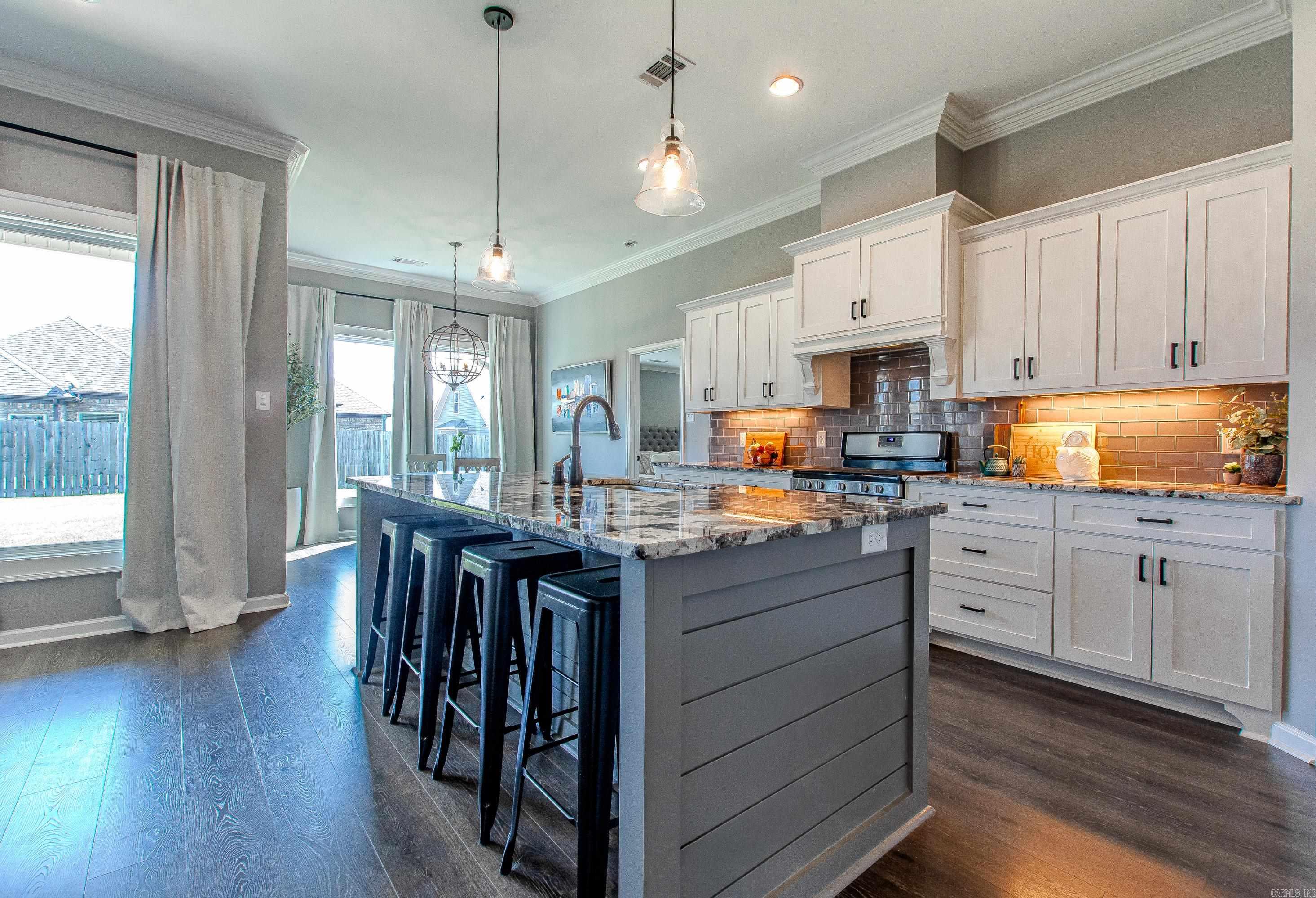 6216 Lewiston  Alexander, AR