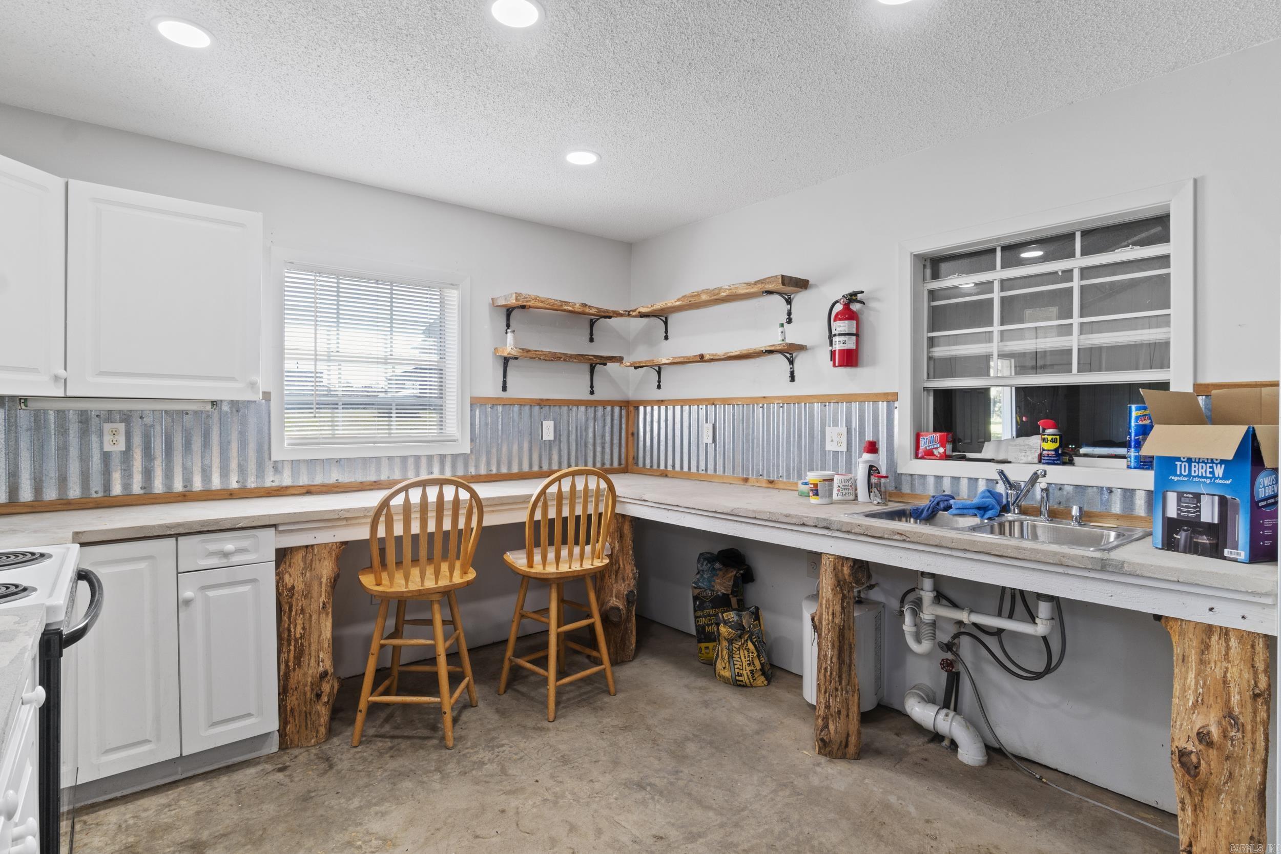 619 Valley View Rd.  Mount Vernon, AR