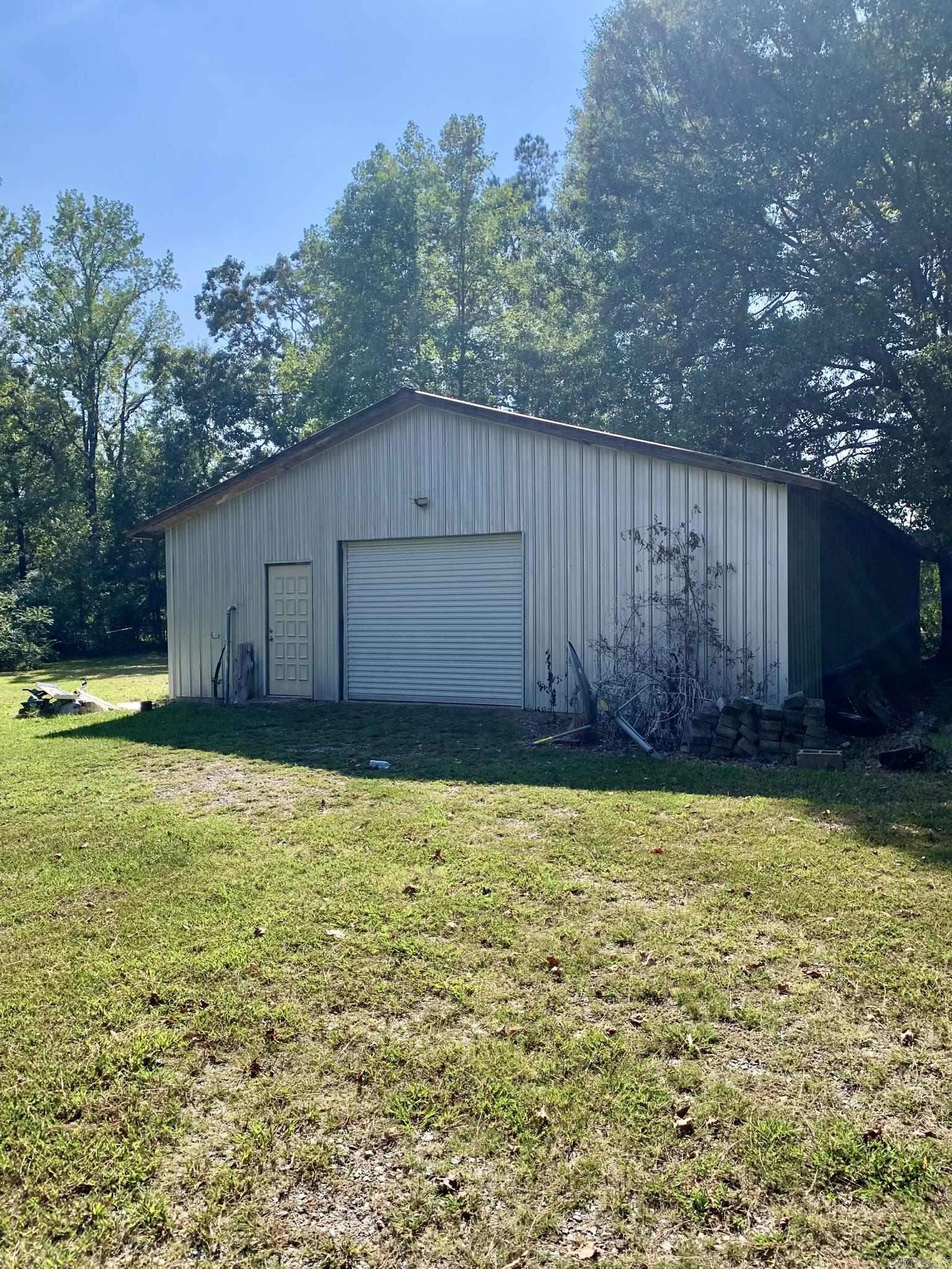 8128 Cross Road Pine Bluff, AR 71603
