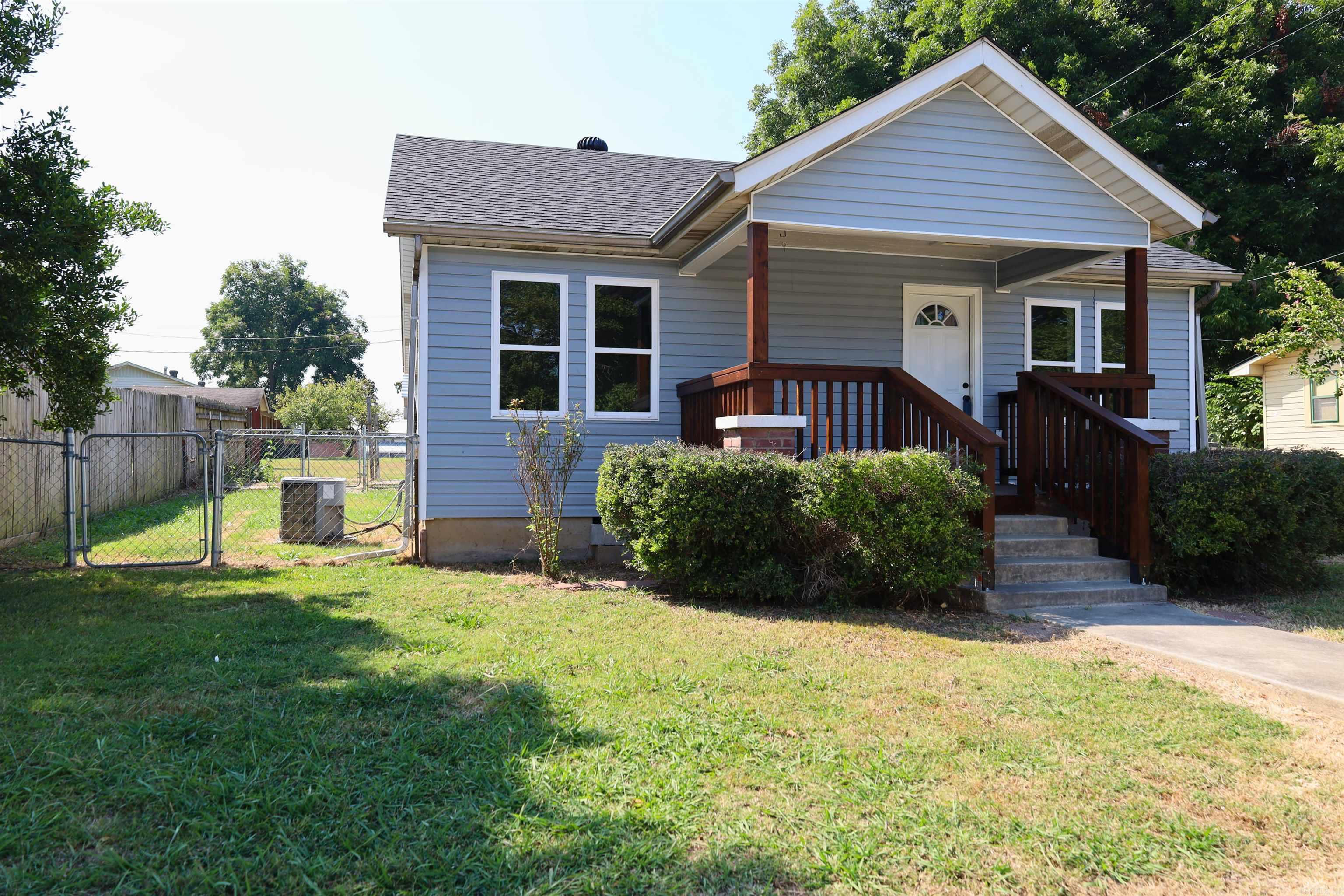 108 N 4th  Paragould, AR