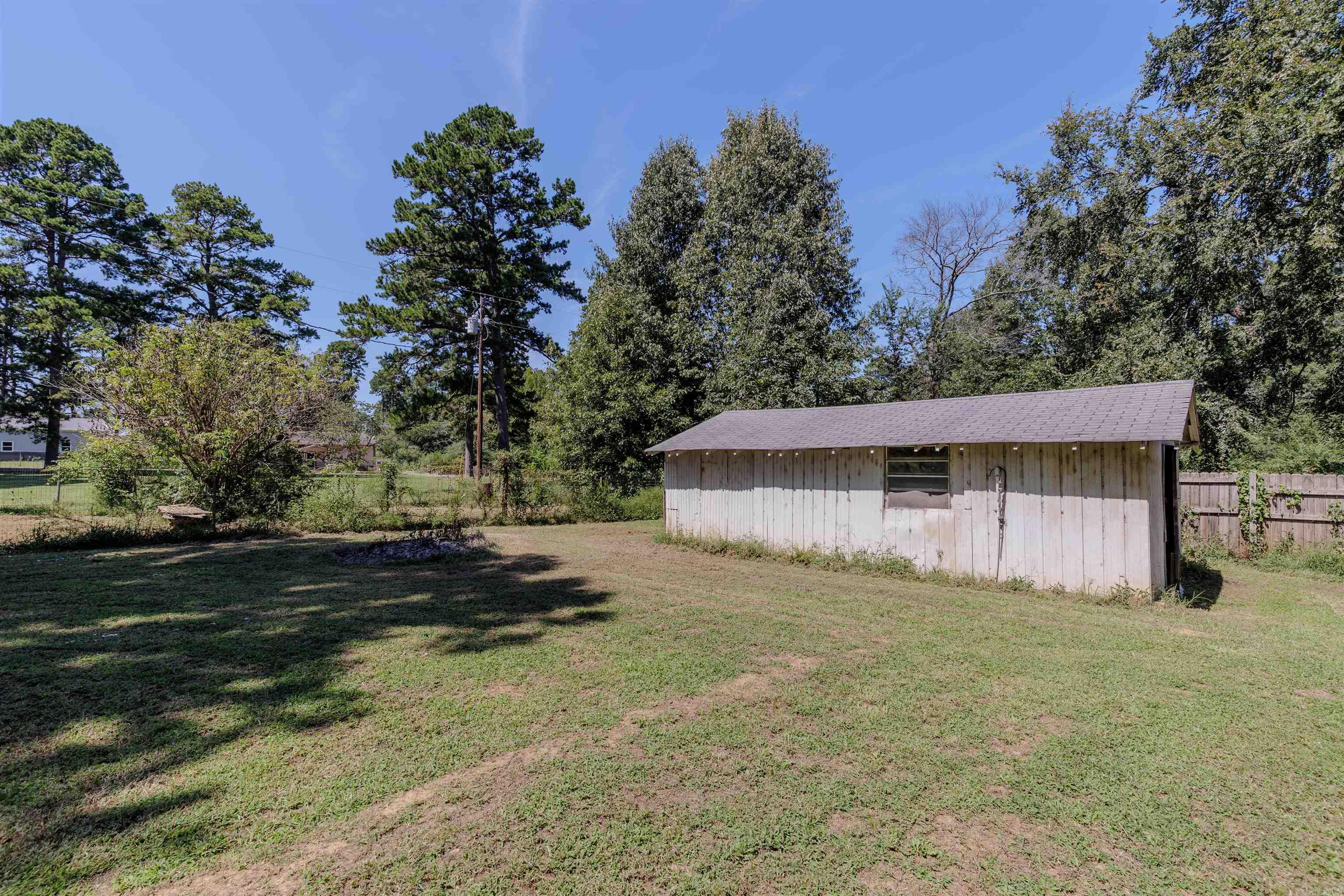 48 & 52 Bass  Perryville, AR