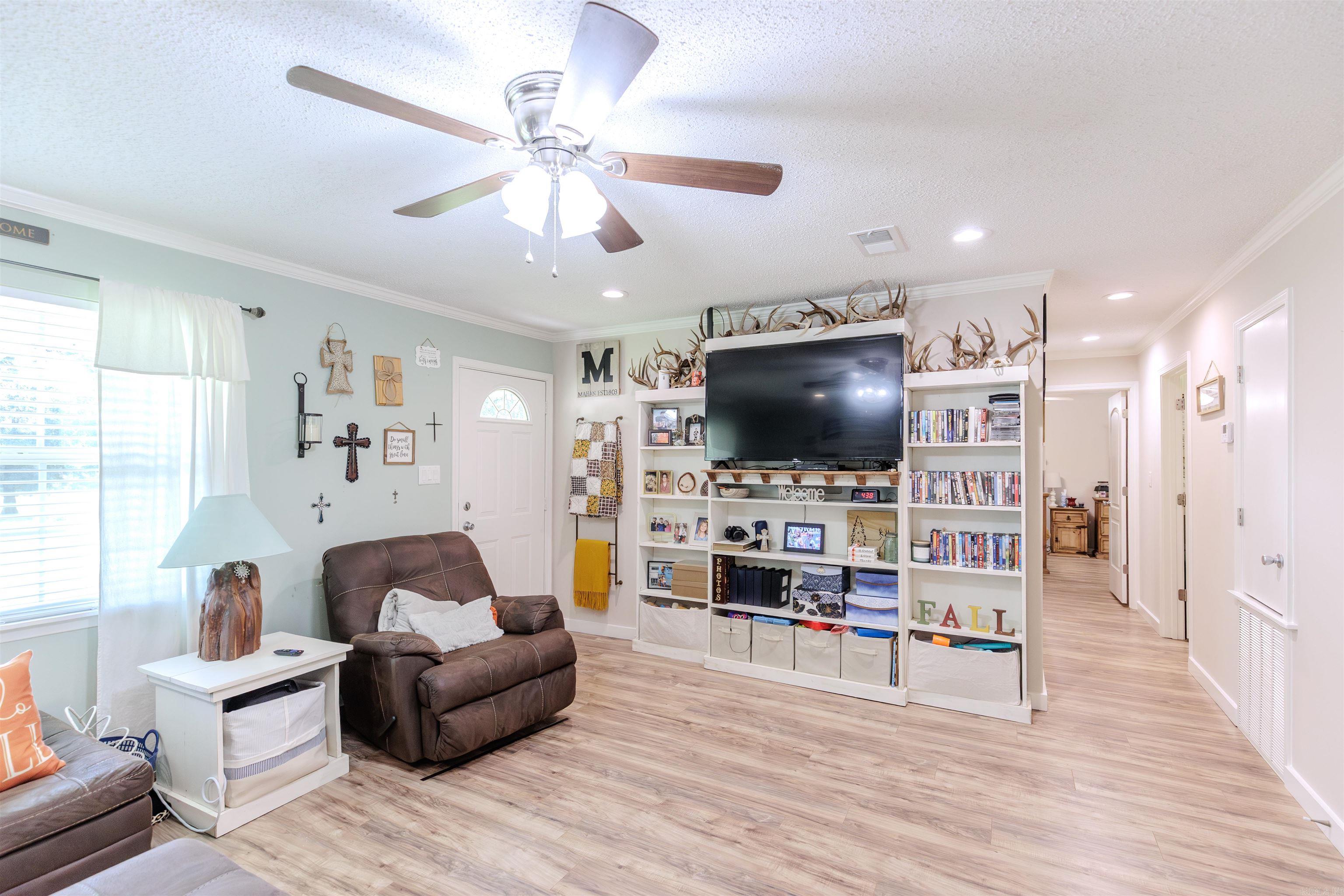 1894 Highway 60 E  Houston, AR