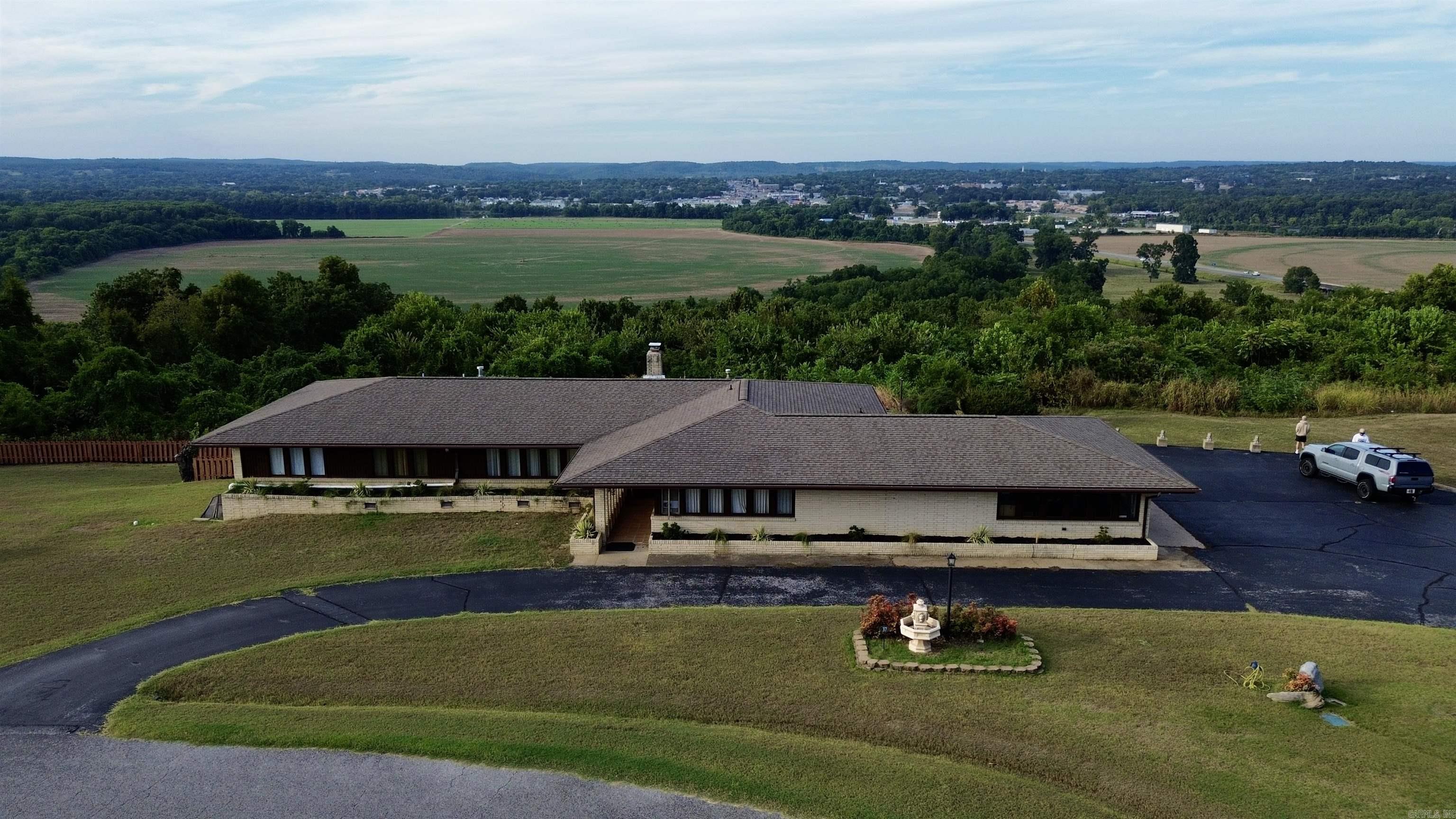 37 Chamblee  Southside, AR