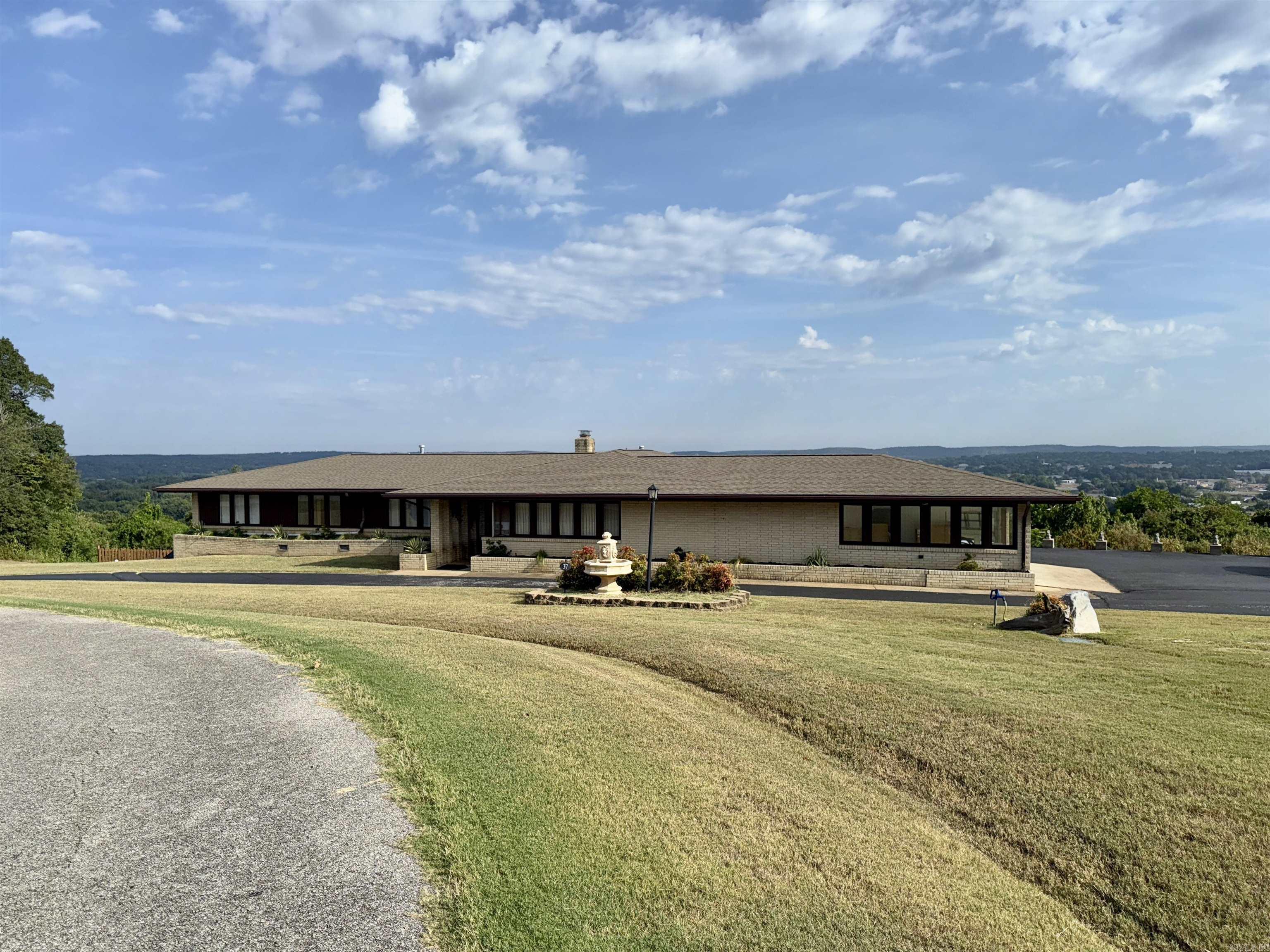 37 Chamblee  Southside, AR