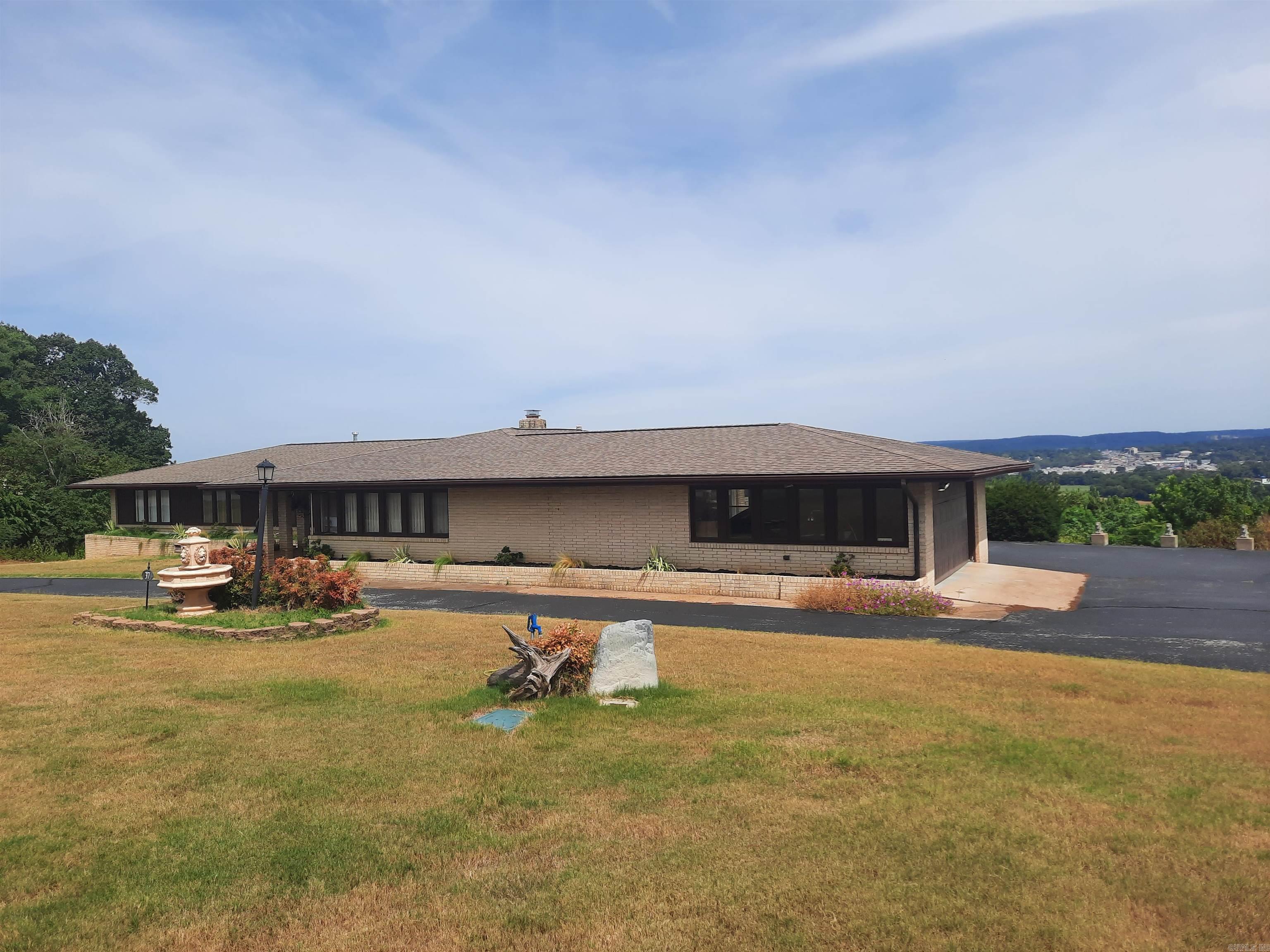 37 Chamblee  Southside, AR