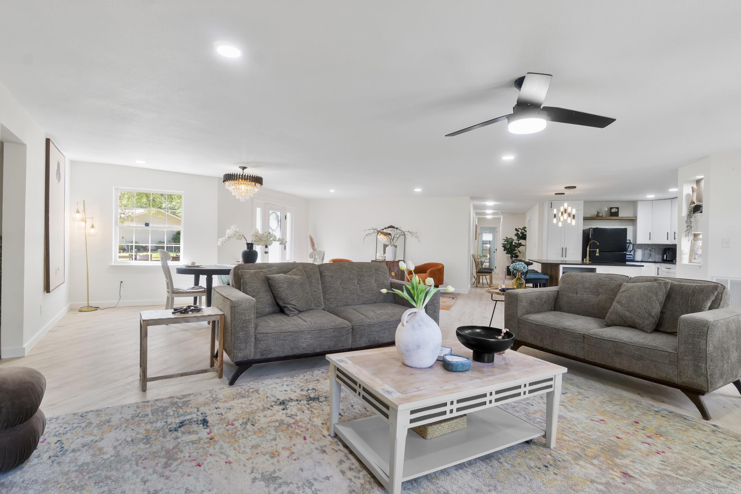 9320 Cloverhill  Little Rock, AR