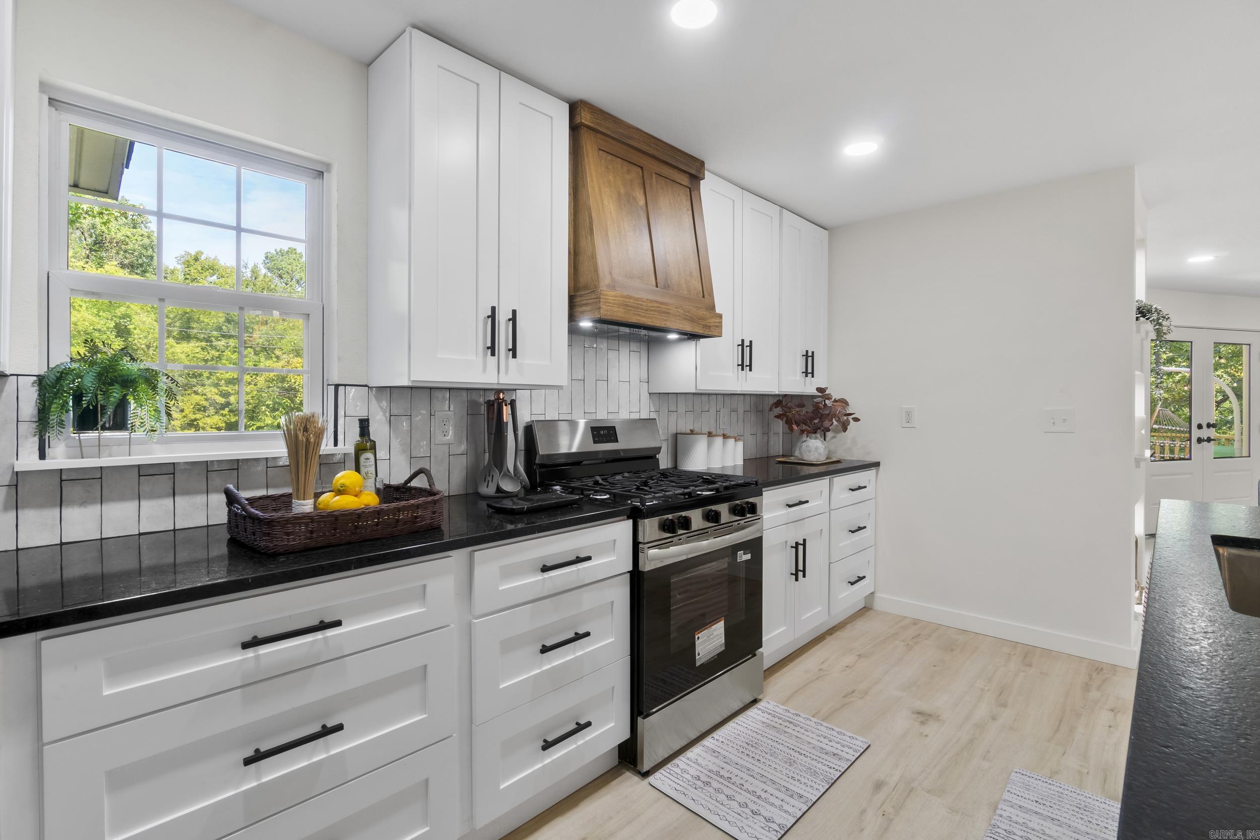 9320 Cloverhill  Little Rock, AR