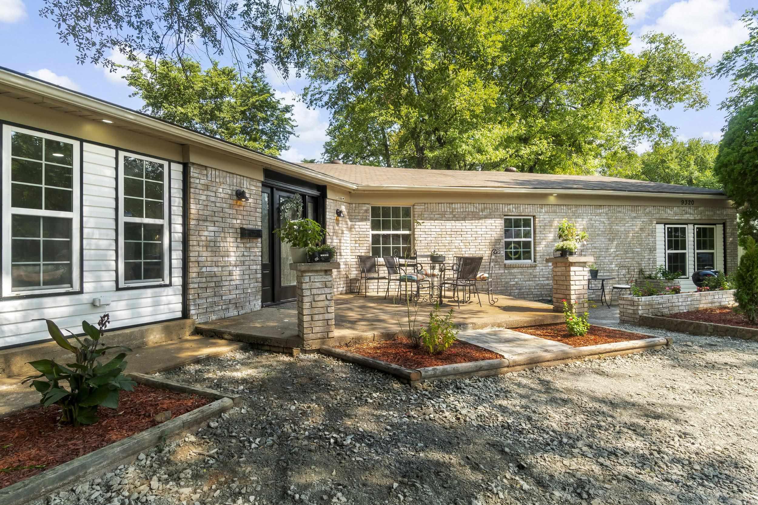 9320 Cloverhill  Little Rock, AR