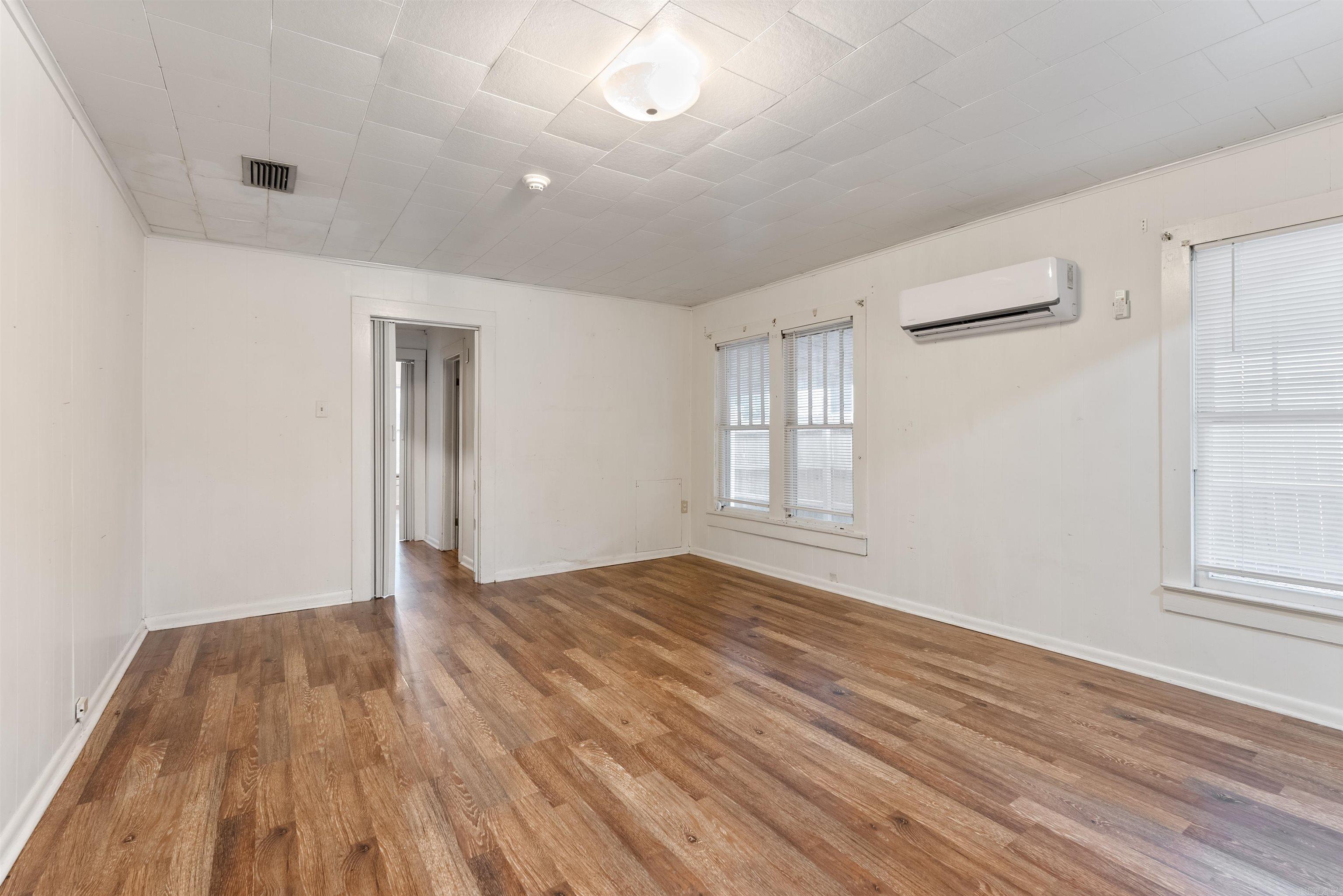 609 W Highland  Malvern, AR