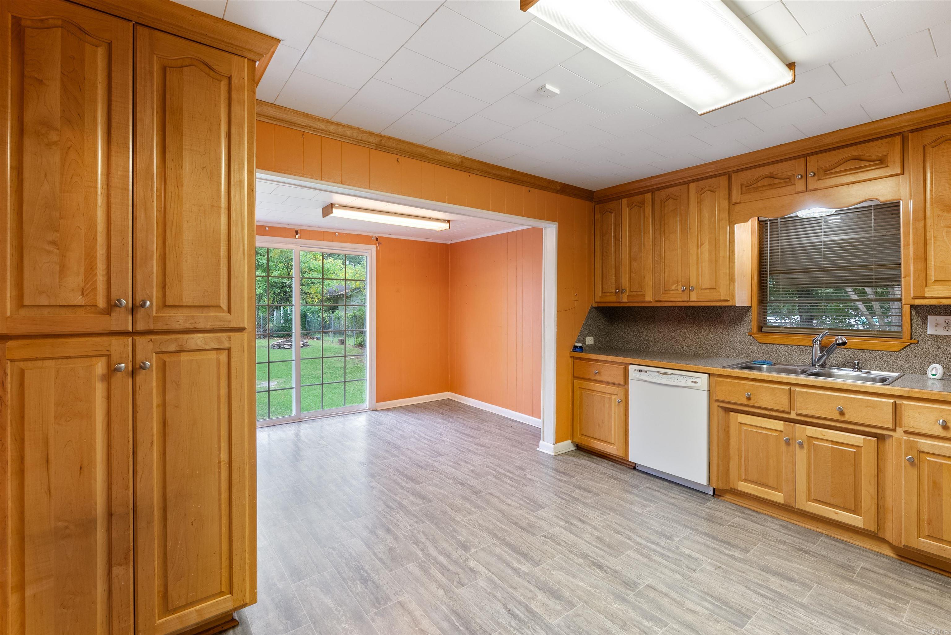 609 W Highland  Malvern, AR