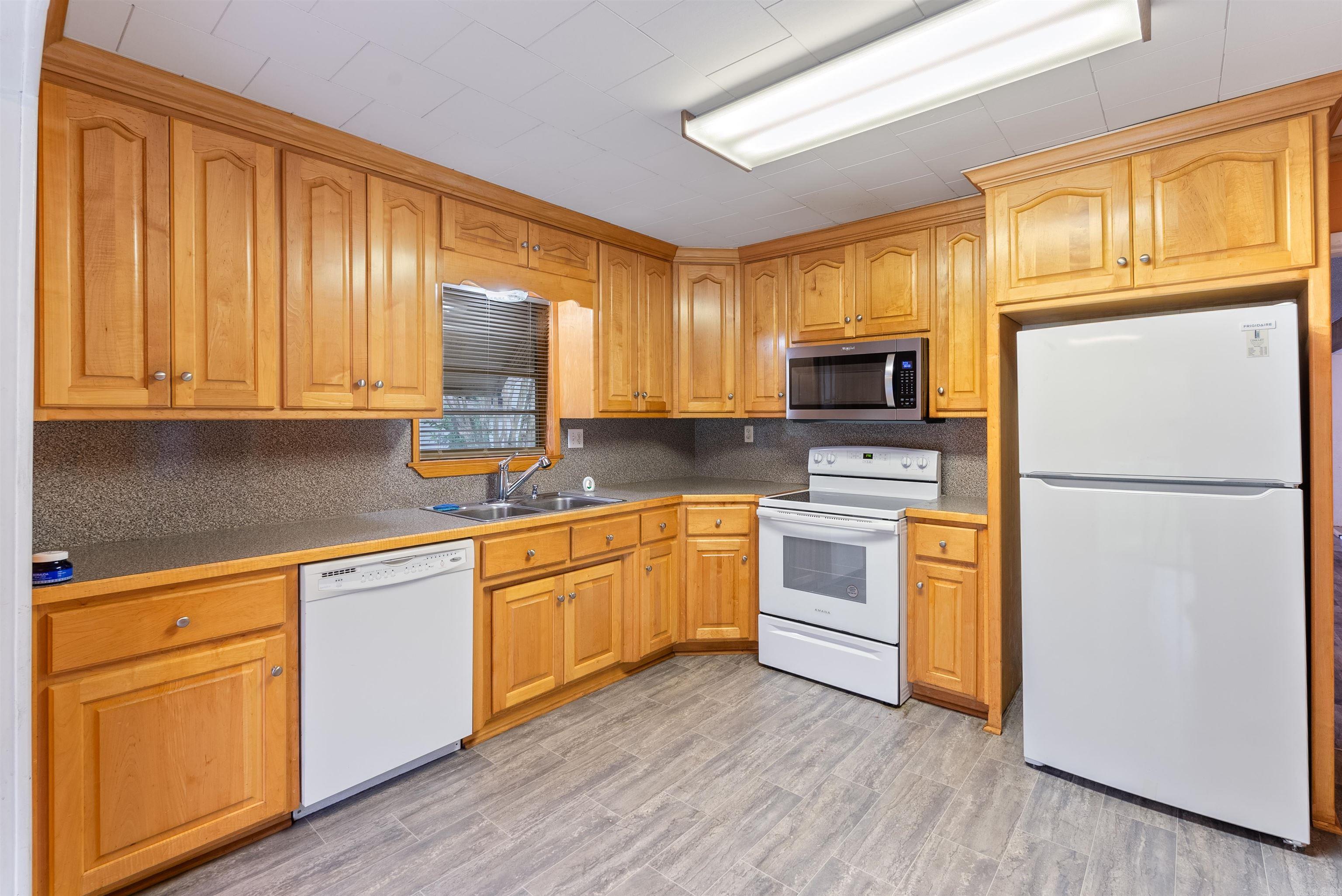 609 W Highland  Malvern, AR