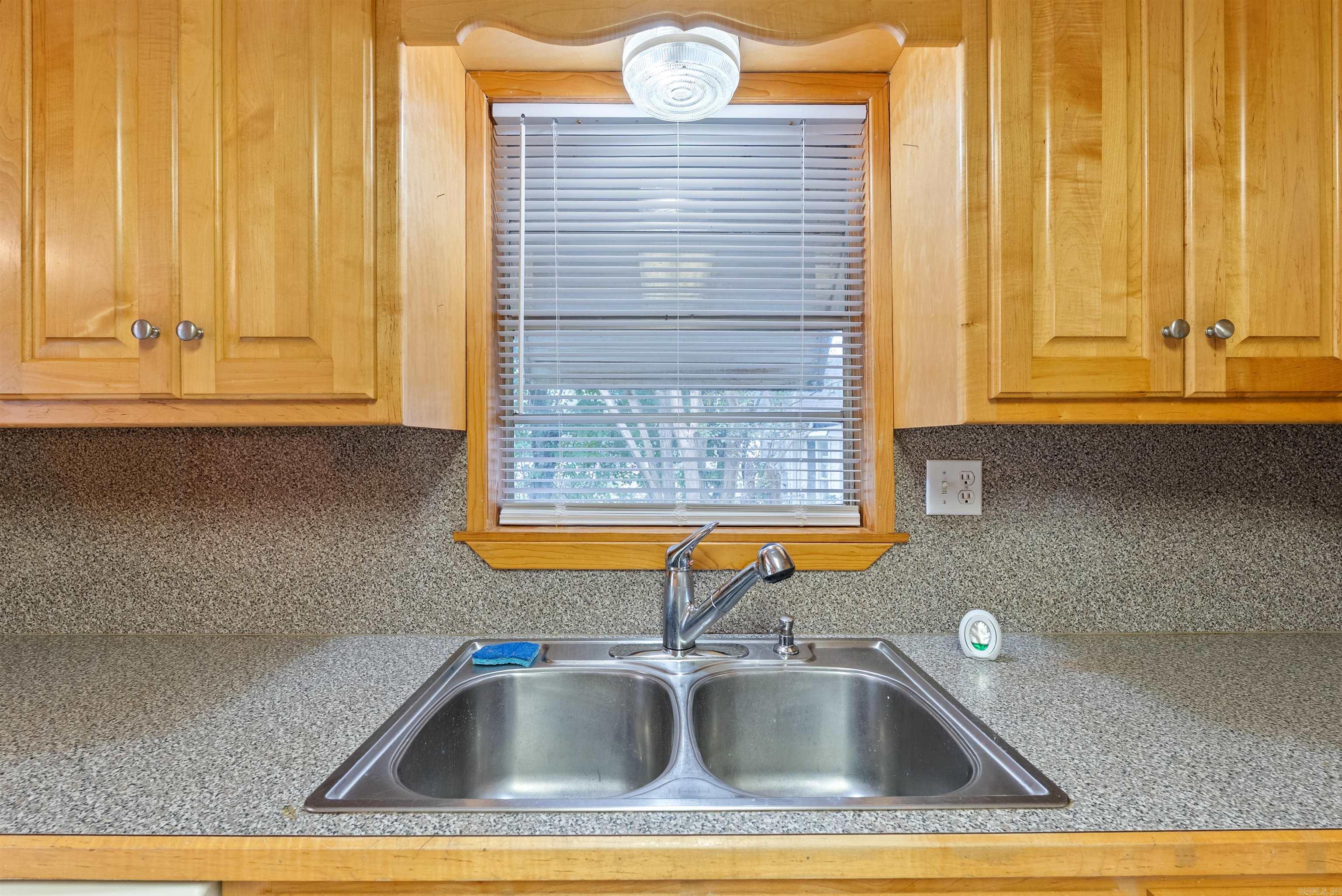 609 W Highland  Malvern, AR