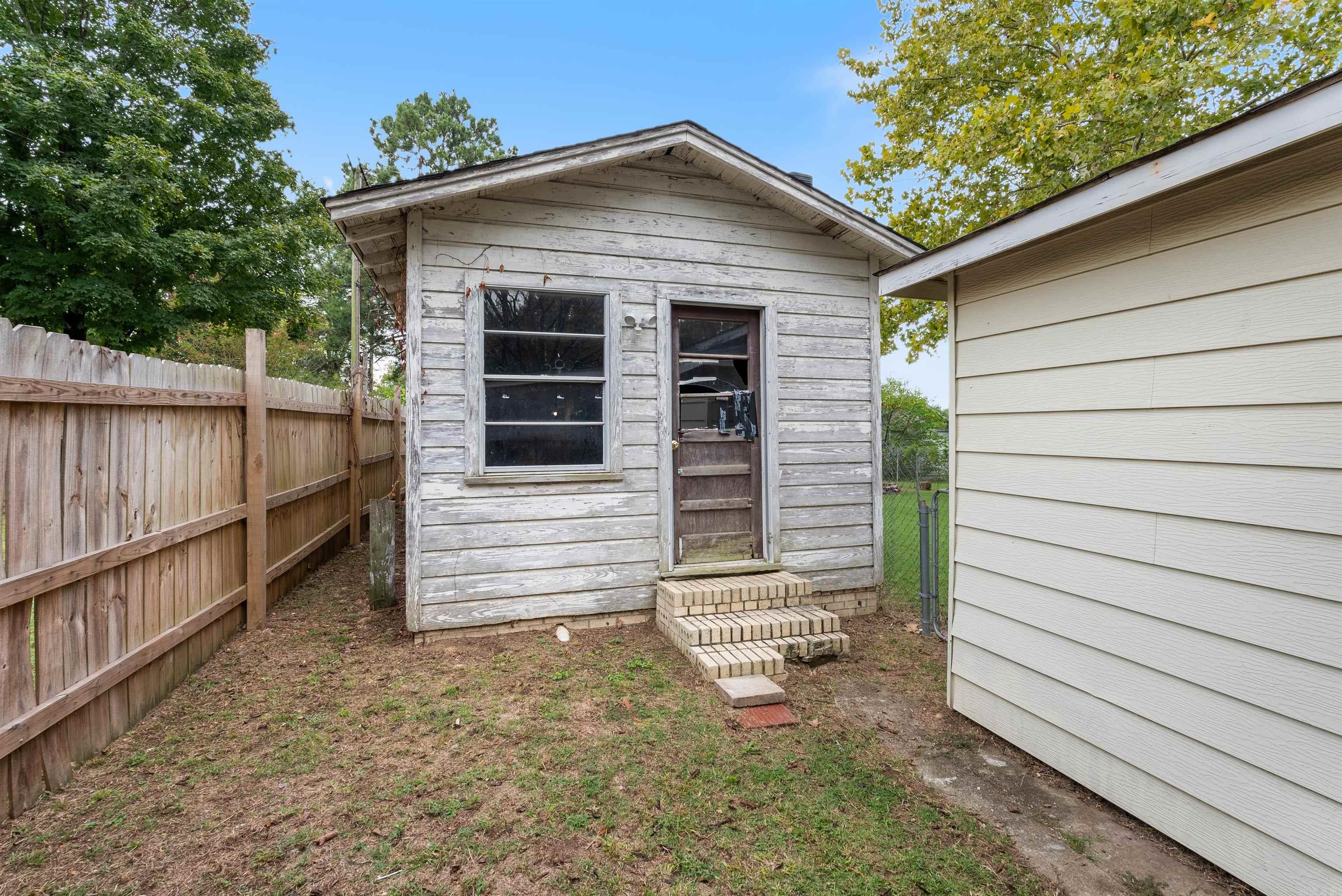 609 W Highland  Malvern, AR