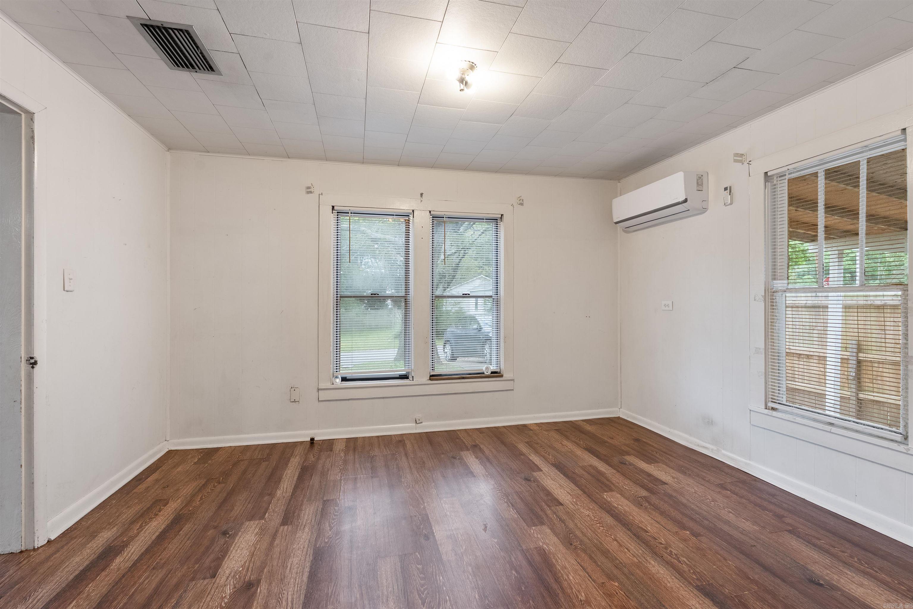 609 W Highland  Malvern, AR