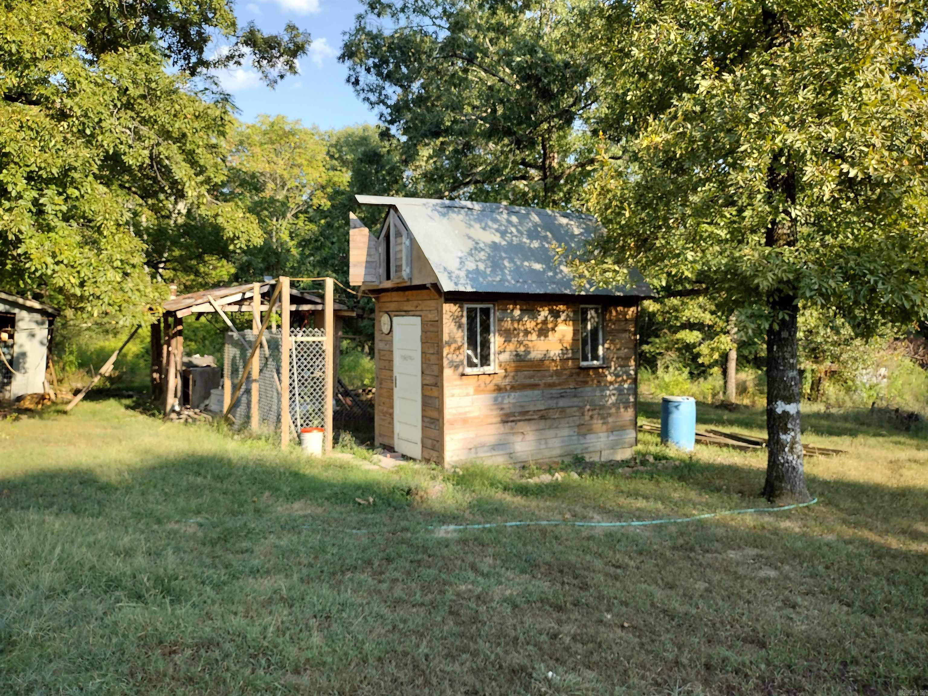 218 Cochran RD Mountain View, AR 72560
