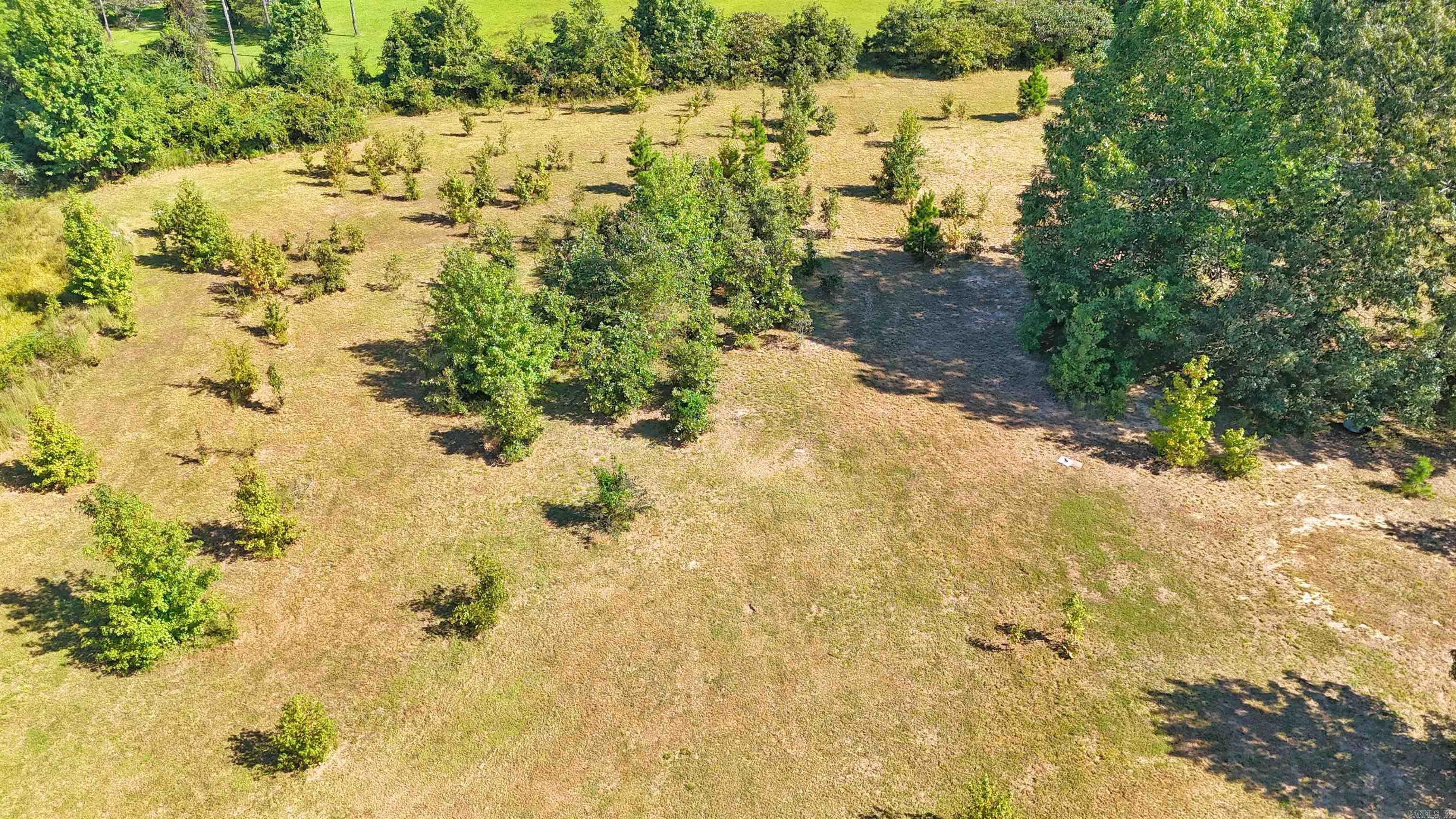 1057 Henderson  Clinton, AR