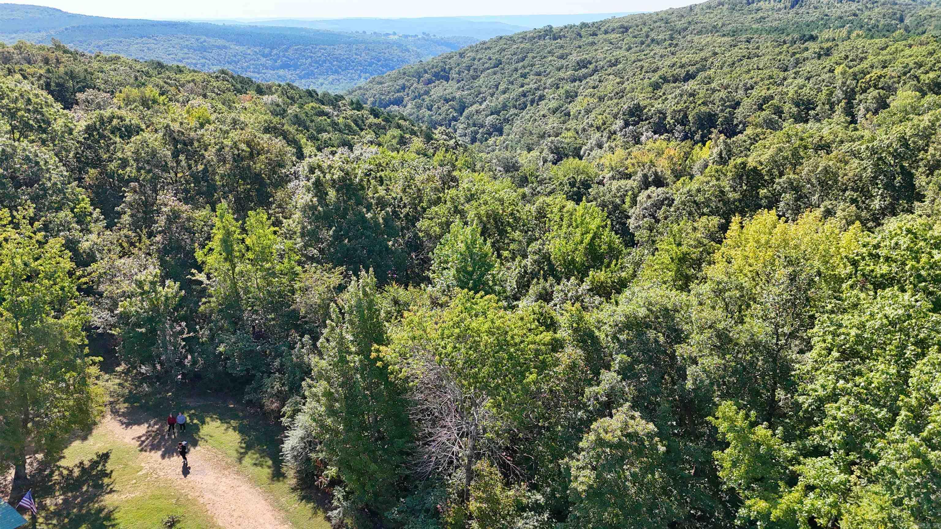 1057 Henderson  Clinton, AR