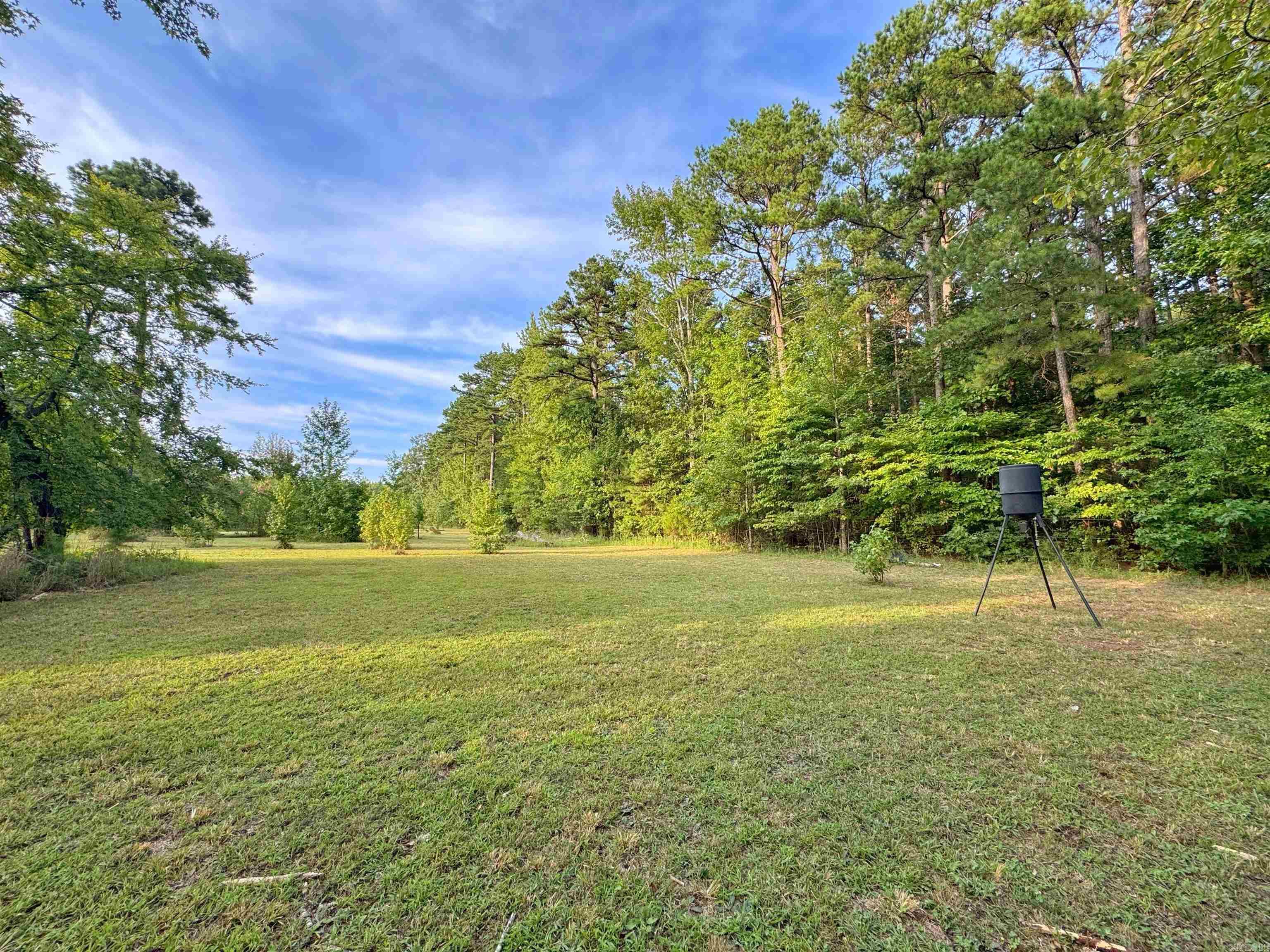 1057 Henderson  Clinton, AR