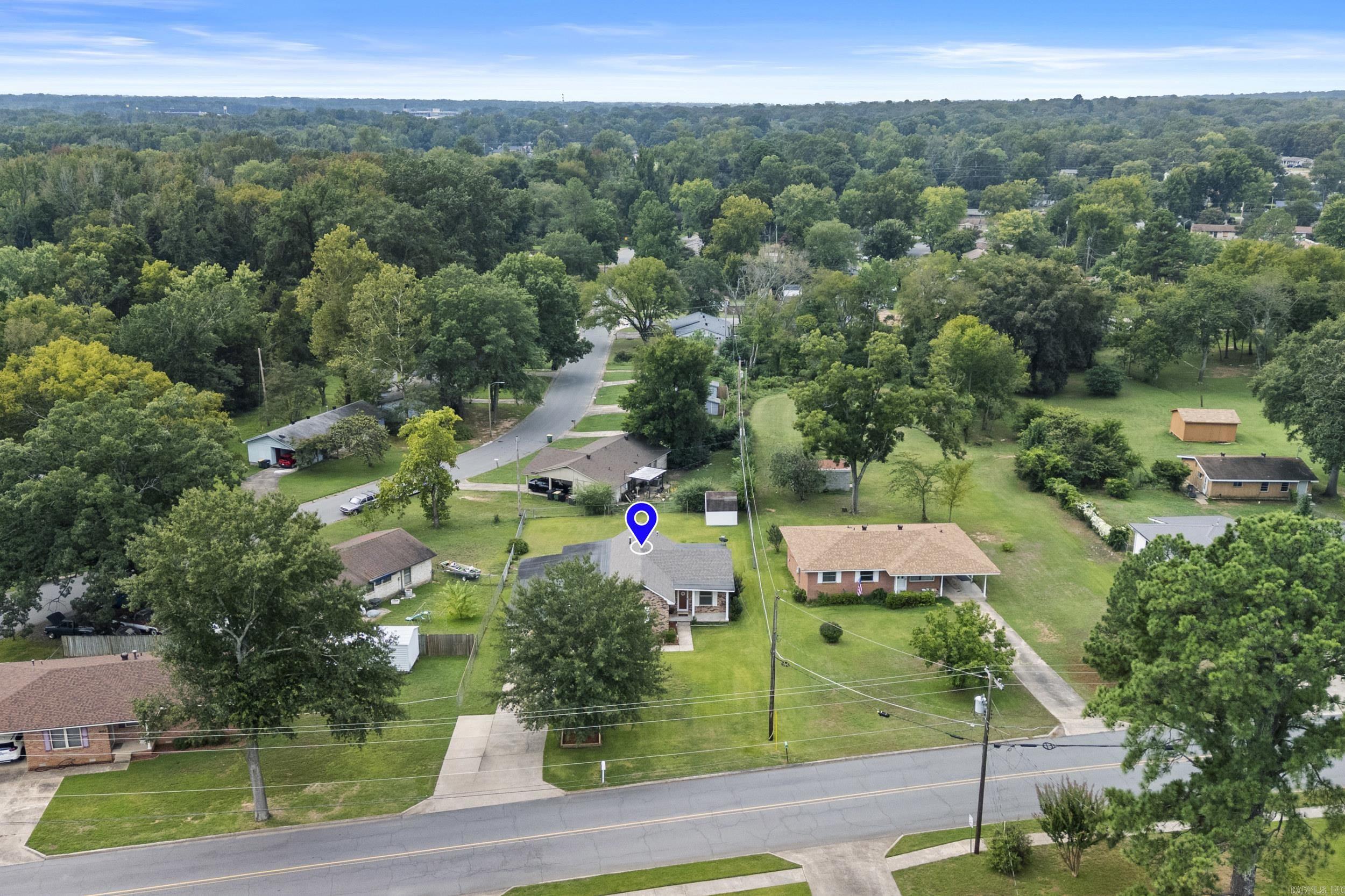 1926 E Lee  Sherwood, AR
