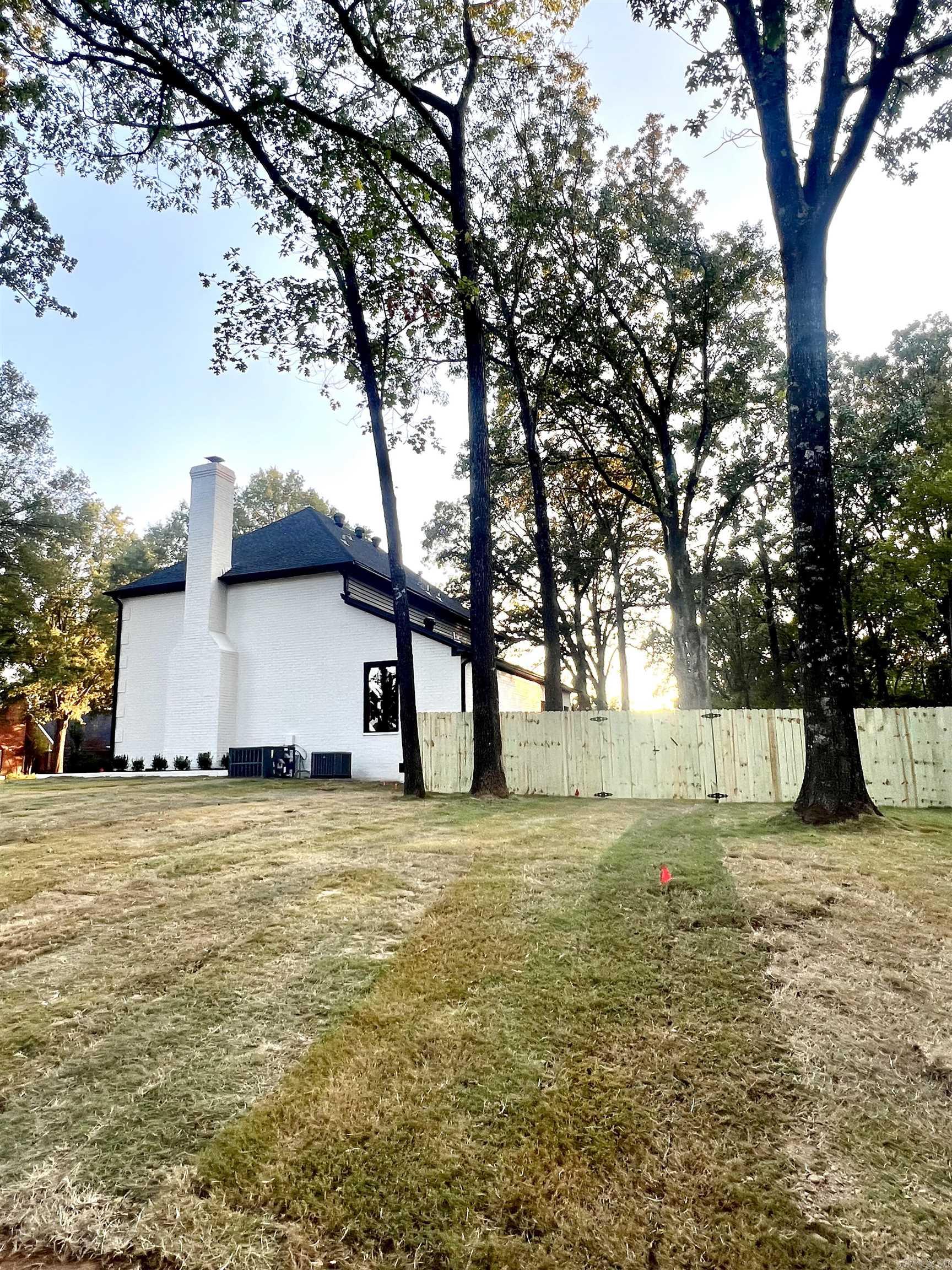 302 River Oaks  Searcy, AR