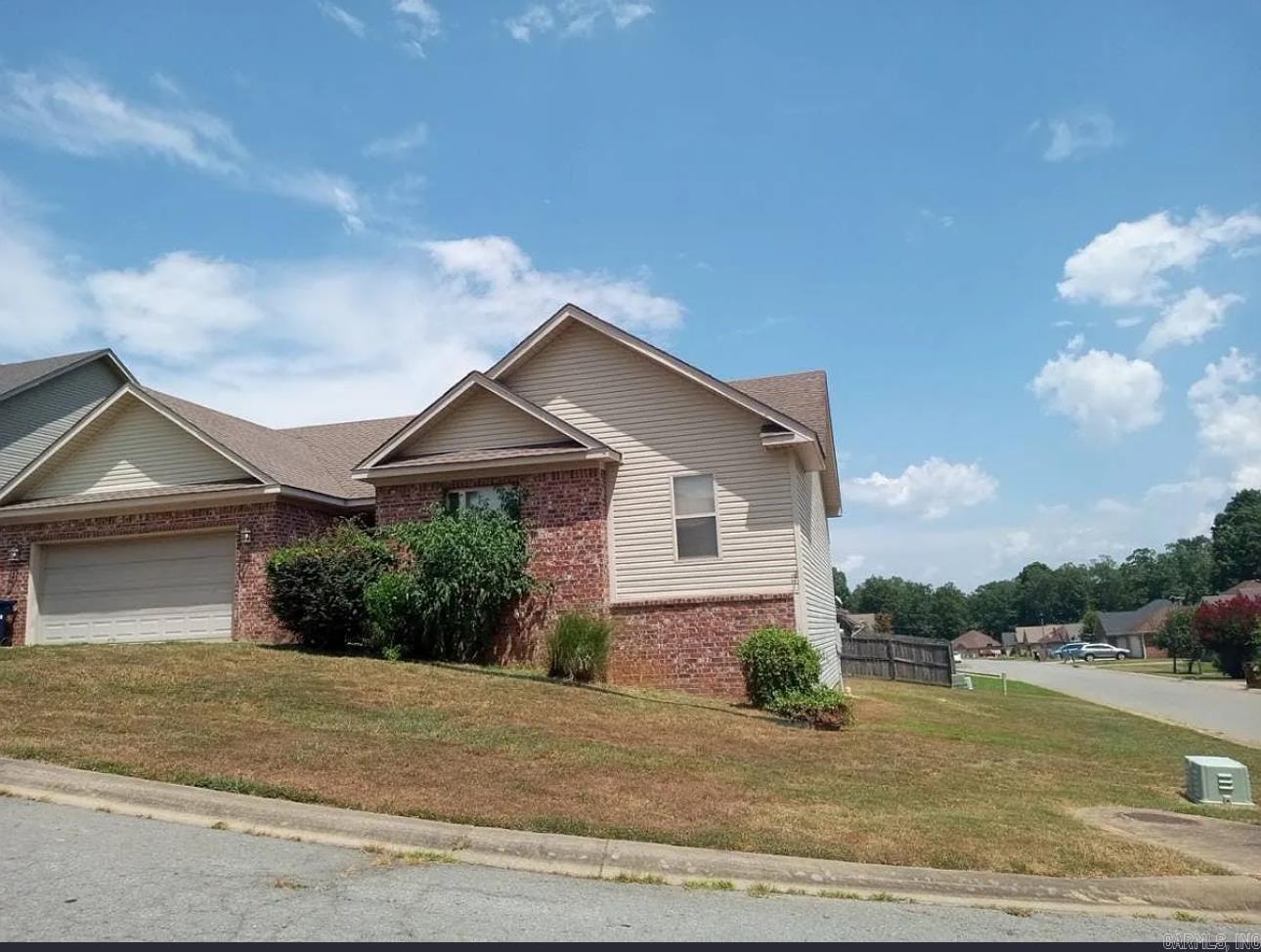 2000 Reagan Cove Alexander, AR 72002