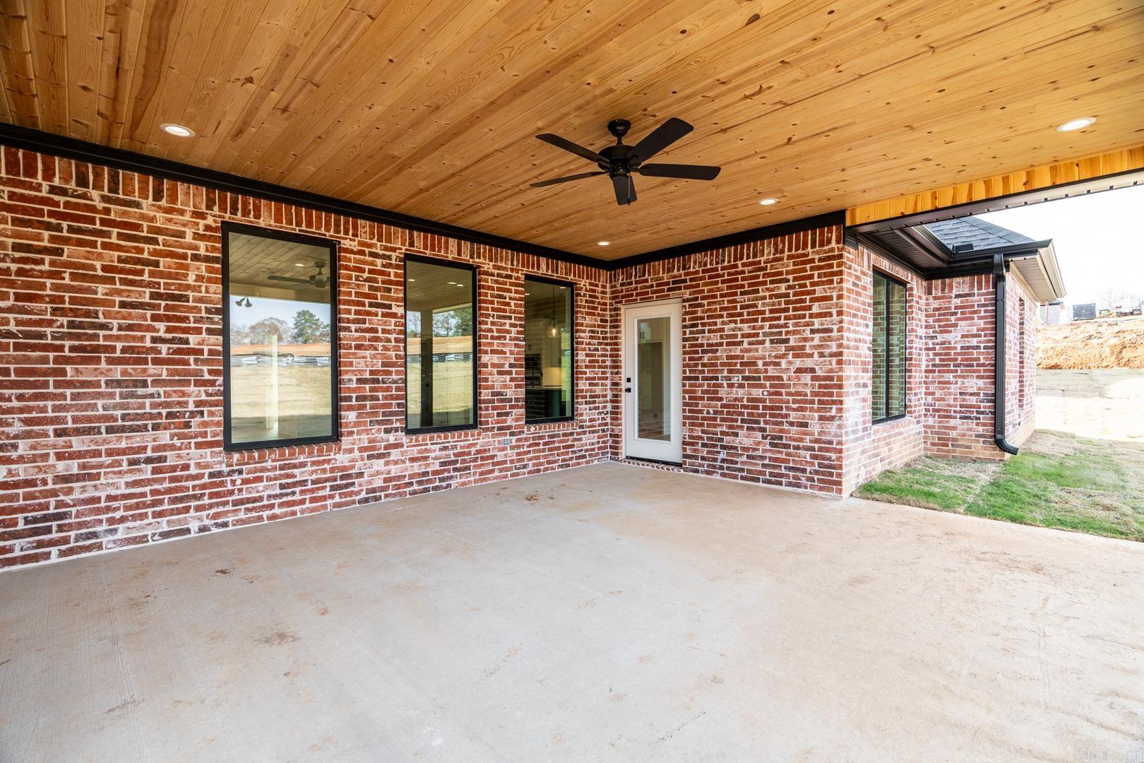 123 Harmony Village  Haskell, AR