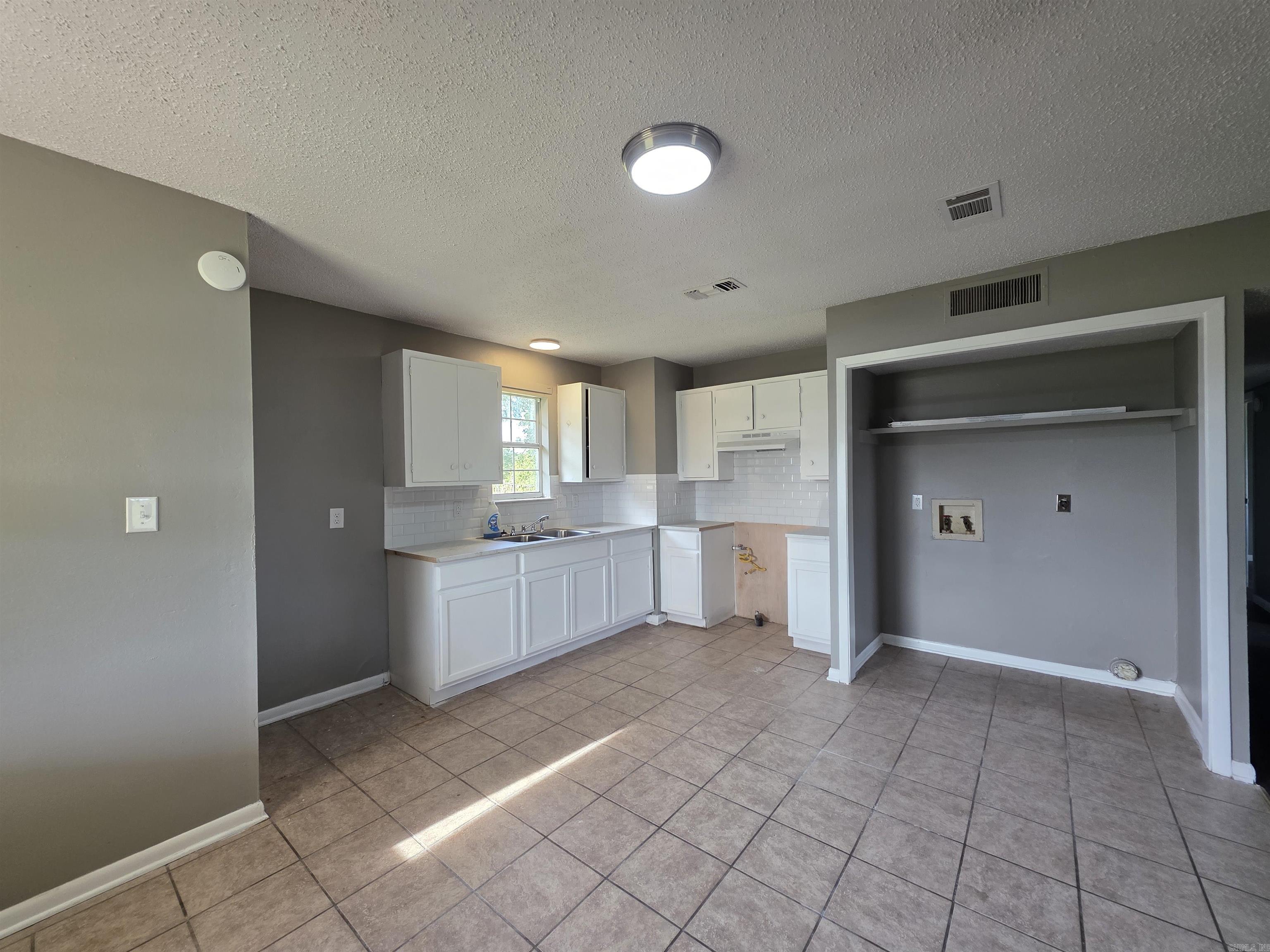 2608 S Belair  Pine Bluff, AR