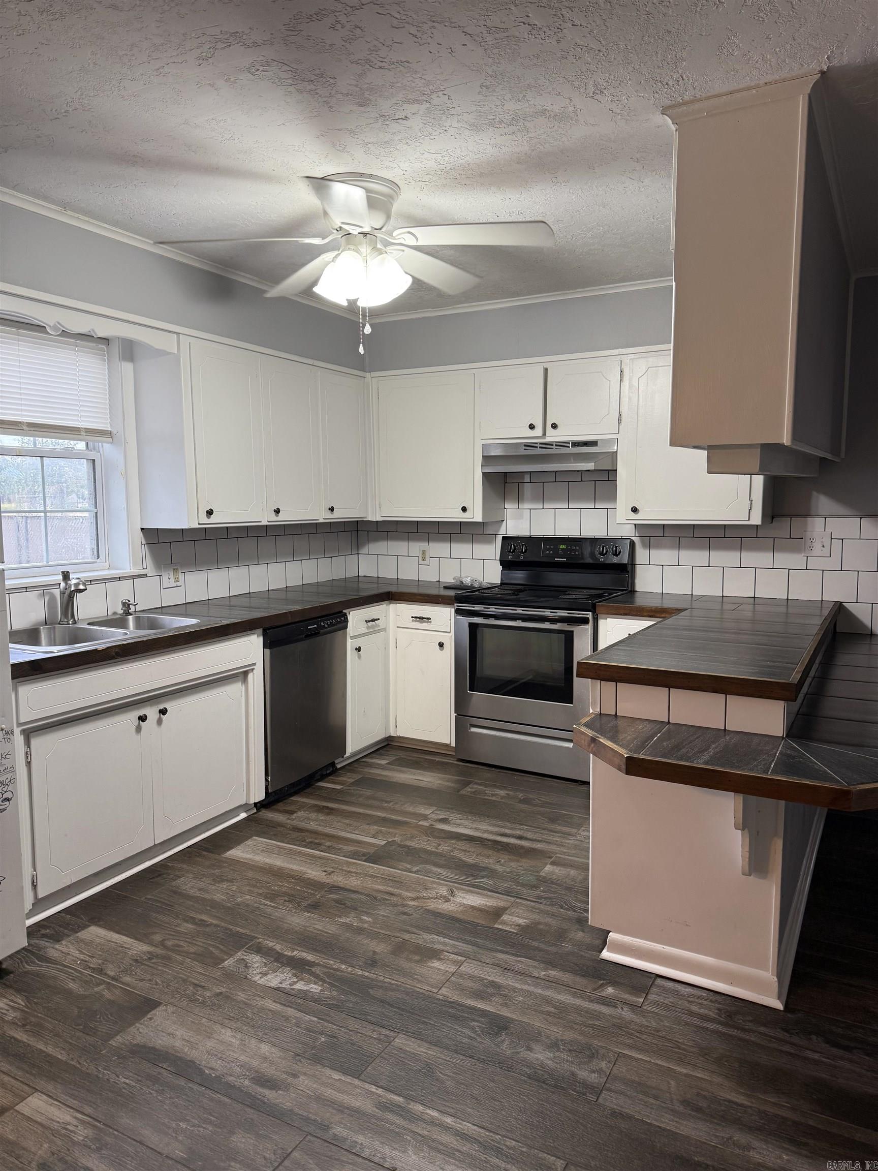 505 Country Club  Searcy, AR