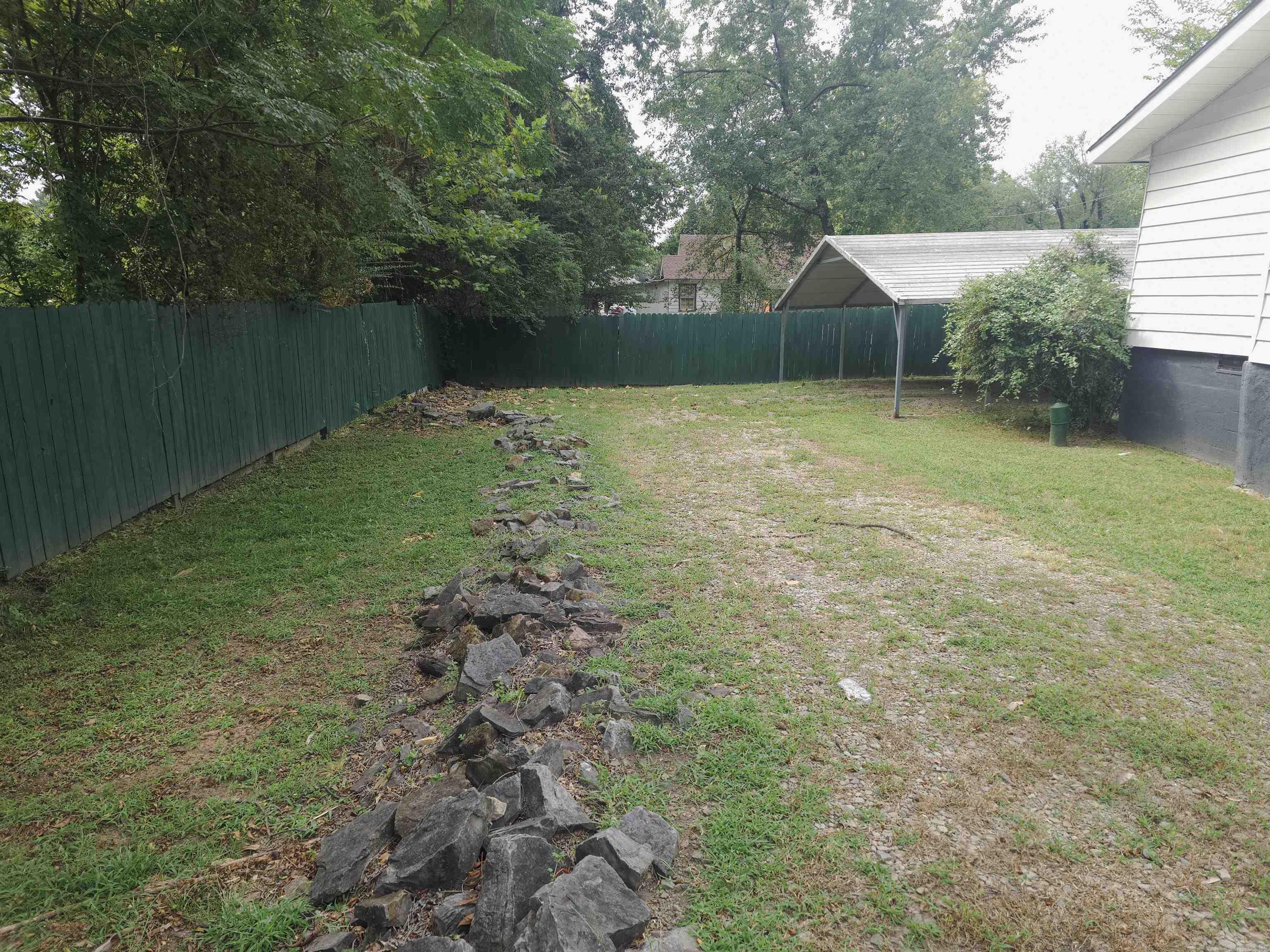 1301 W Main  Clarksville, AR