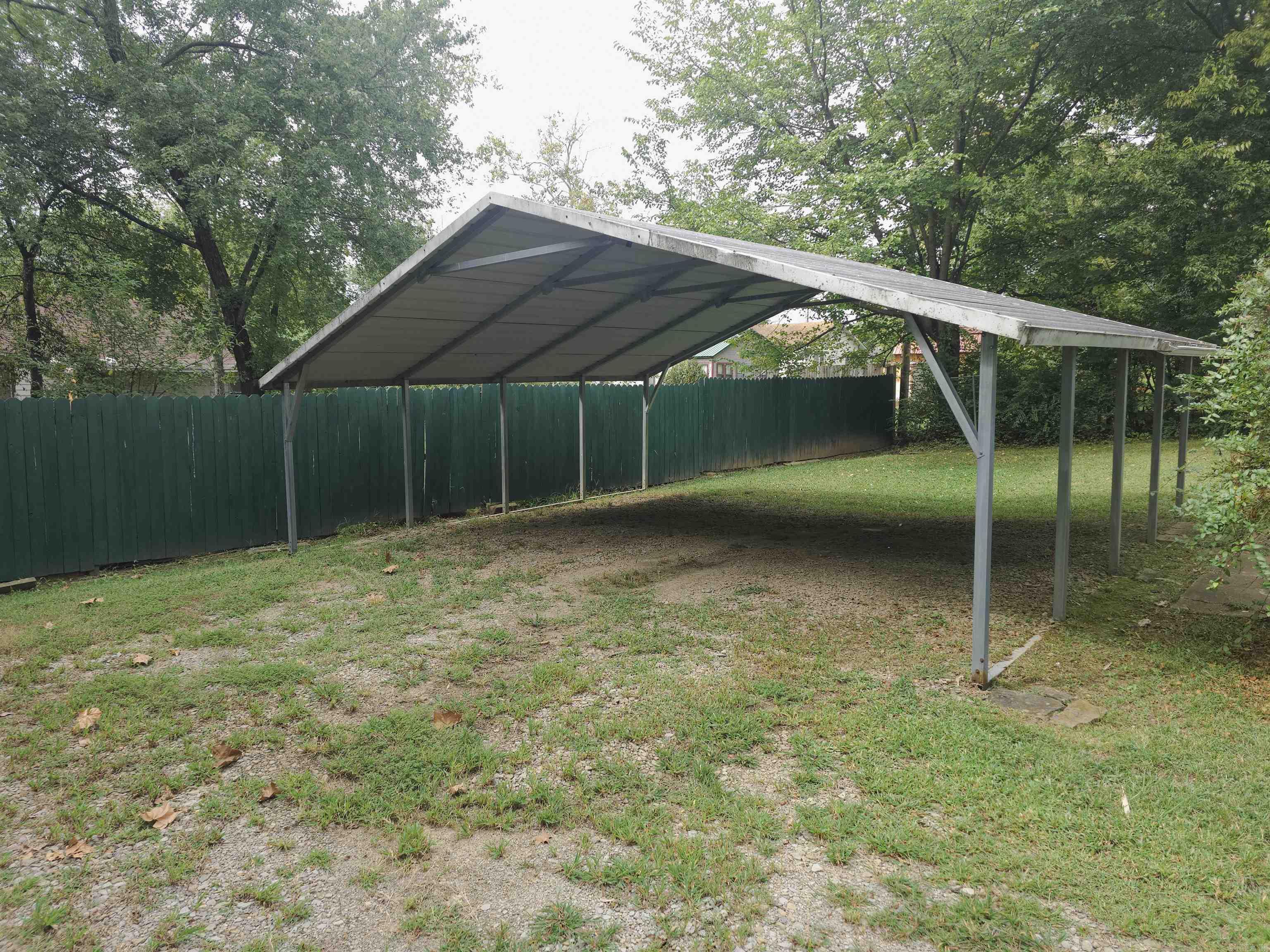 1301 W Main  Clarksville, AR