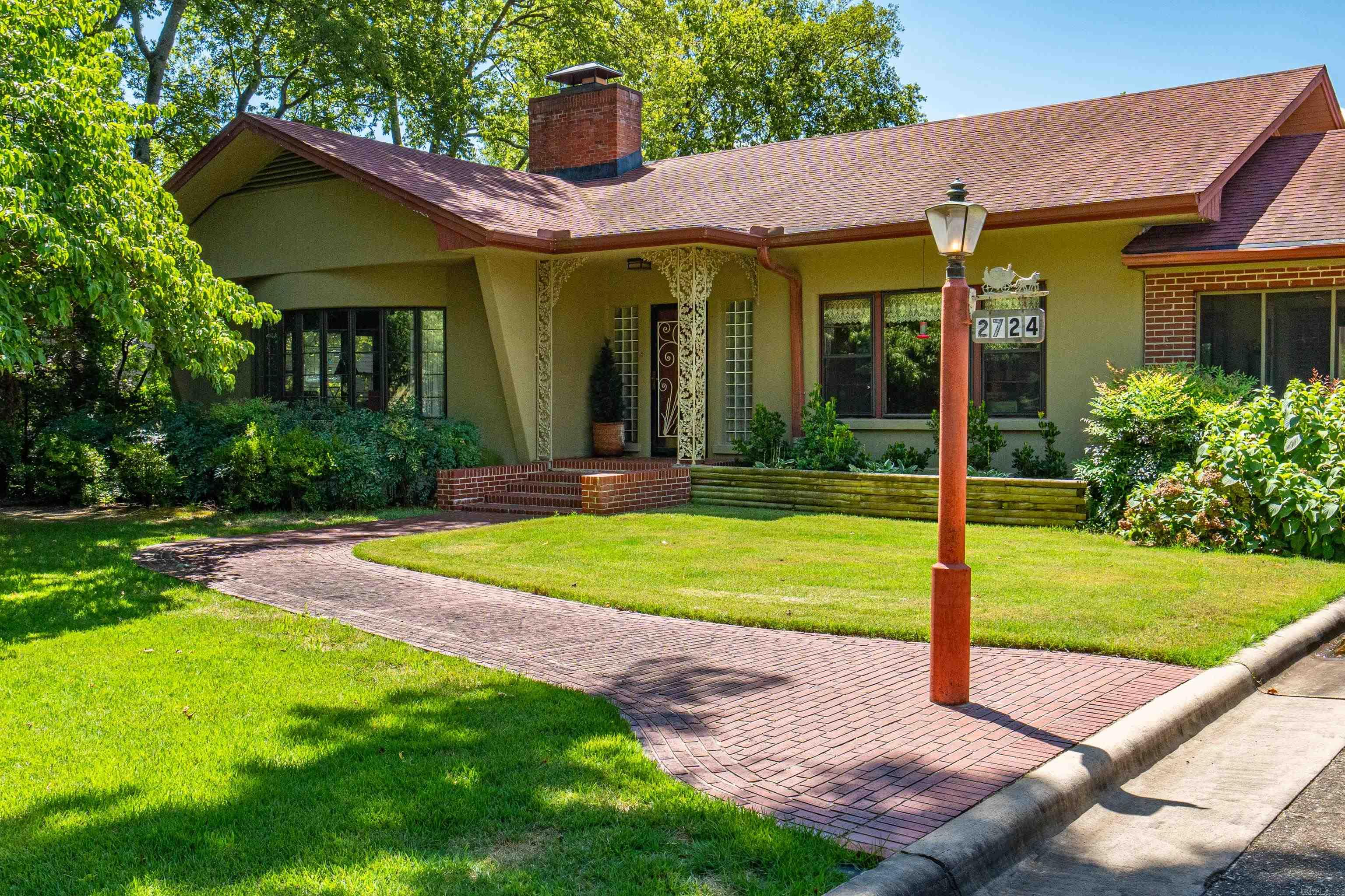 2724 Malvern  Hot Springs, AR