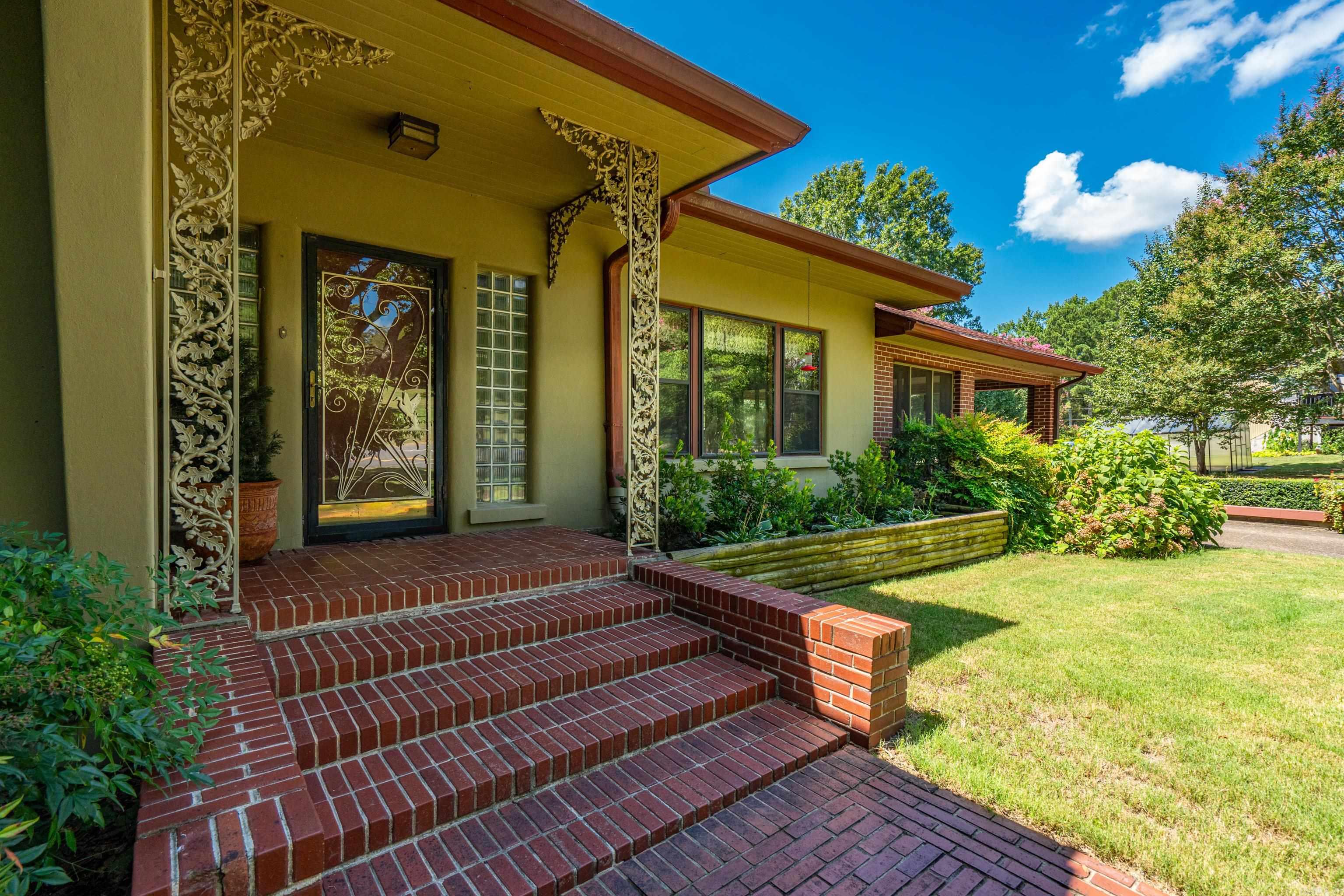 2724 Malvern  Hot Springs, AR