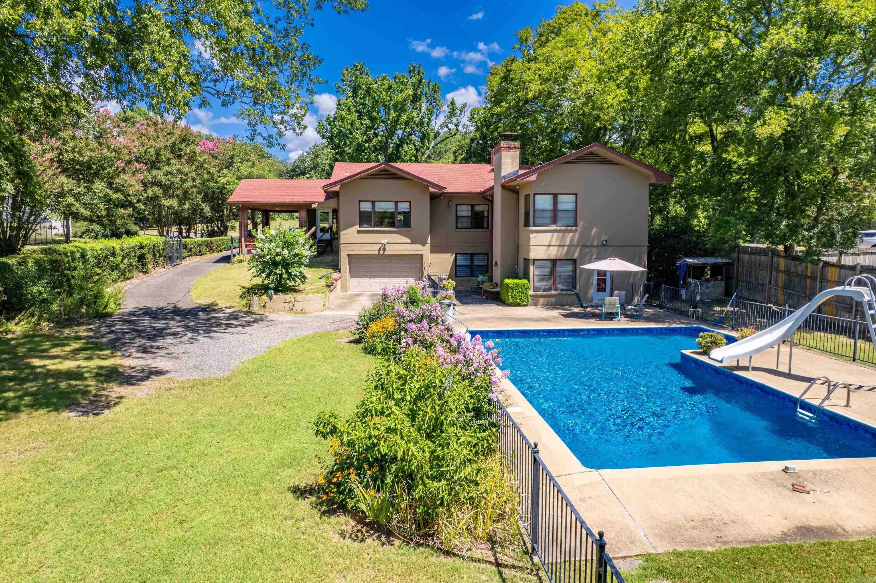 2724 Malvern  Hot Springs, AR