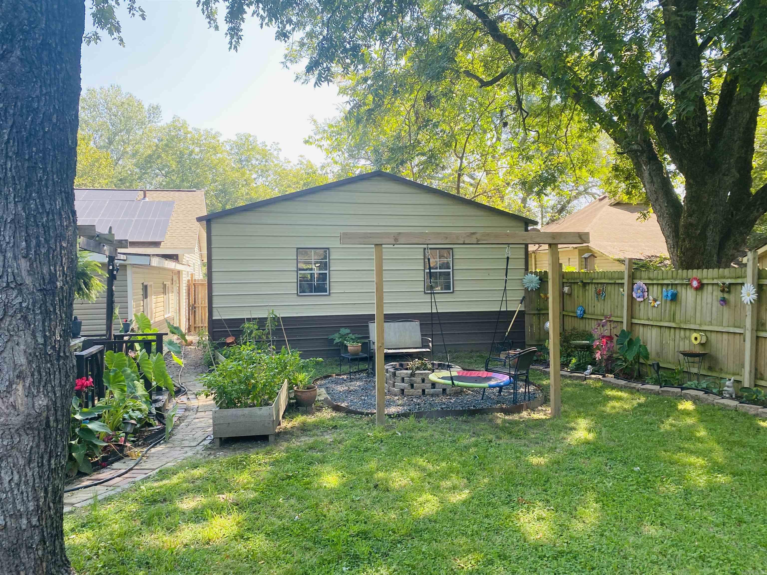 207 Polk Street S  Mena, AR