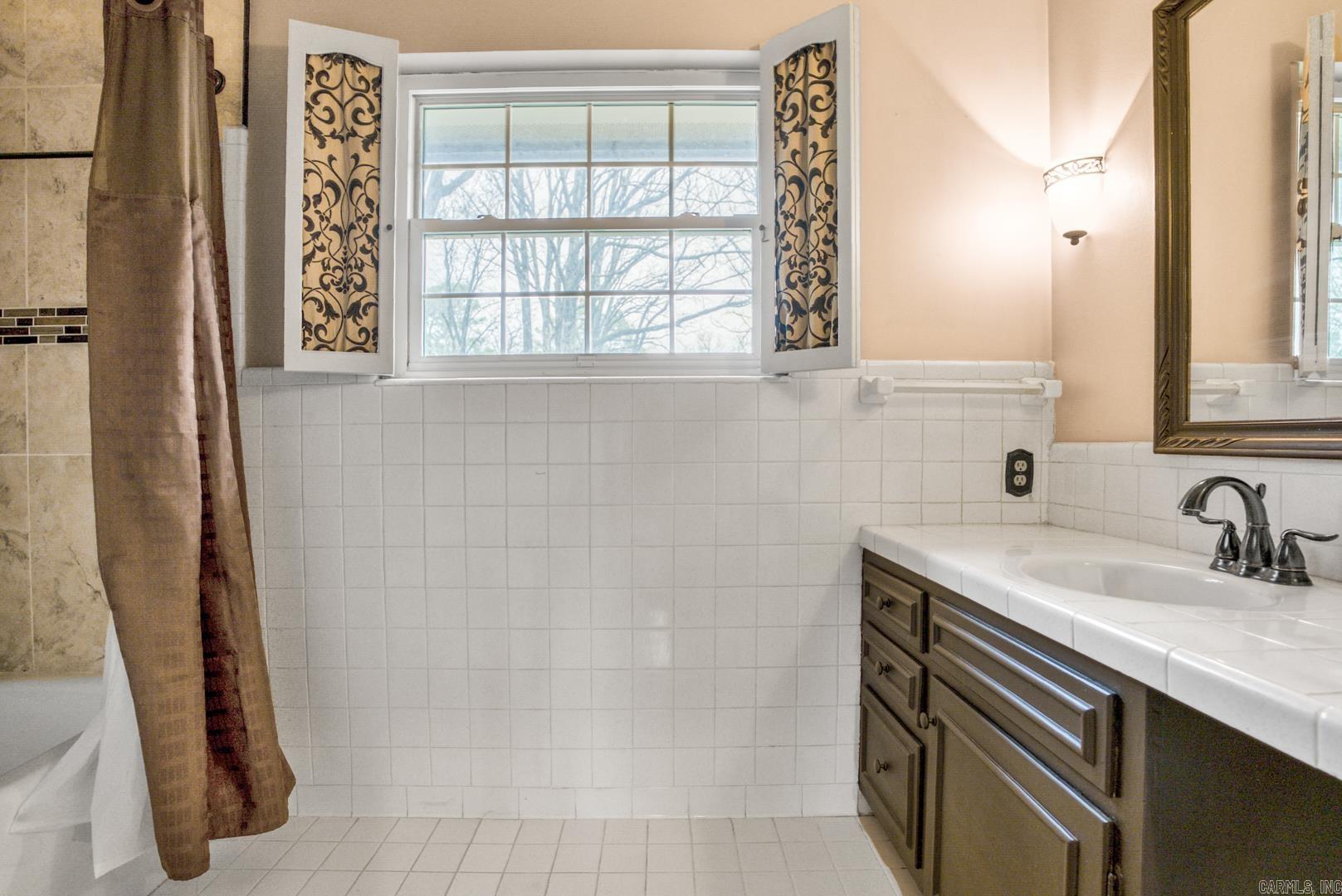 18 Pine Tree  North Little Rock, AR