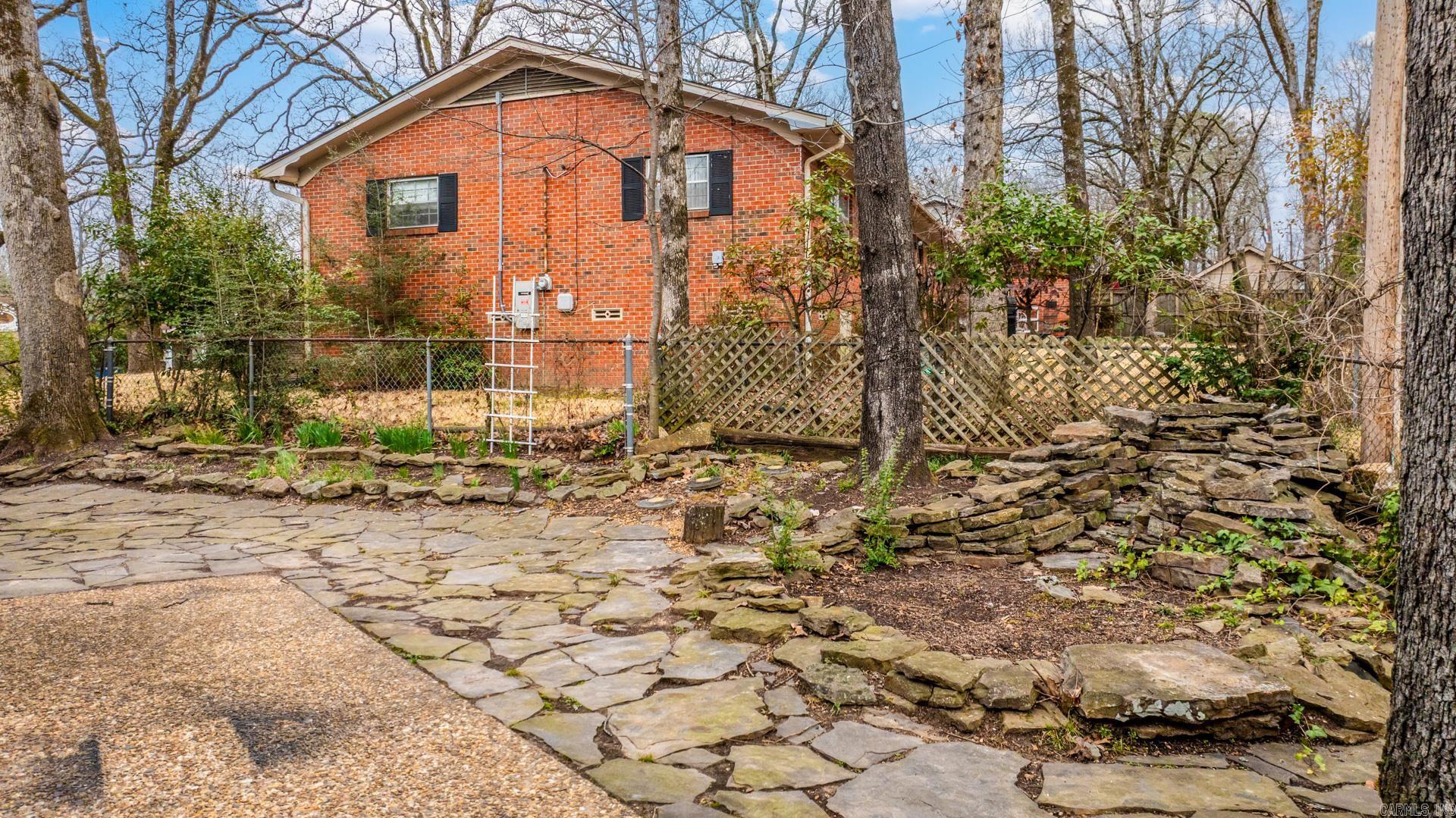 18 Pine Tree  North Little Rock, AR
