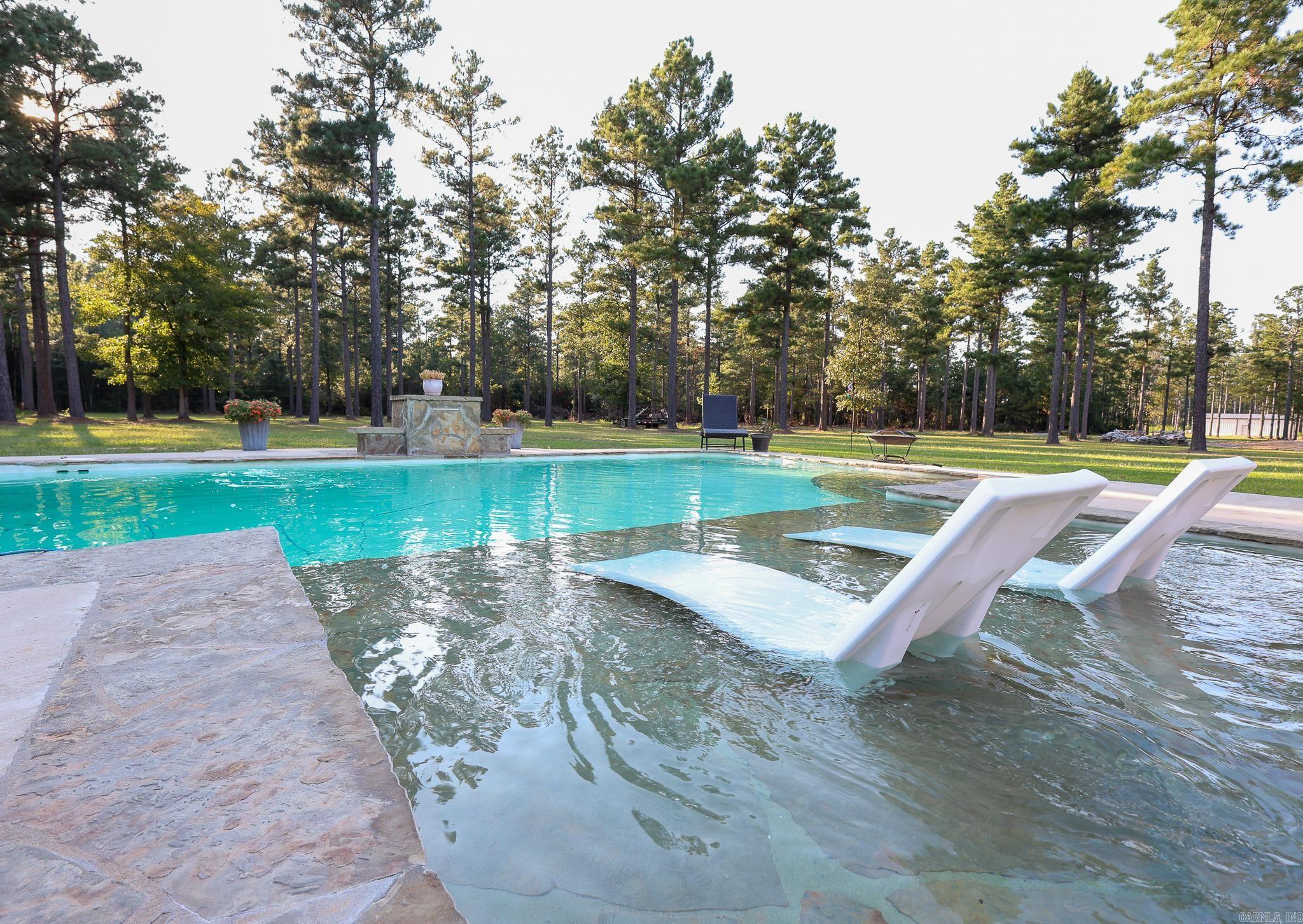 208 Rexanne Dr  Hampton, AR