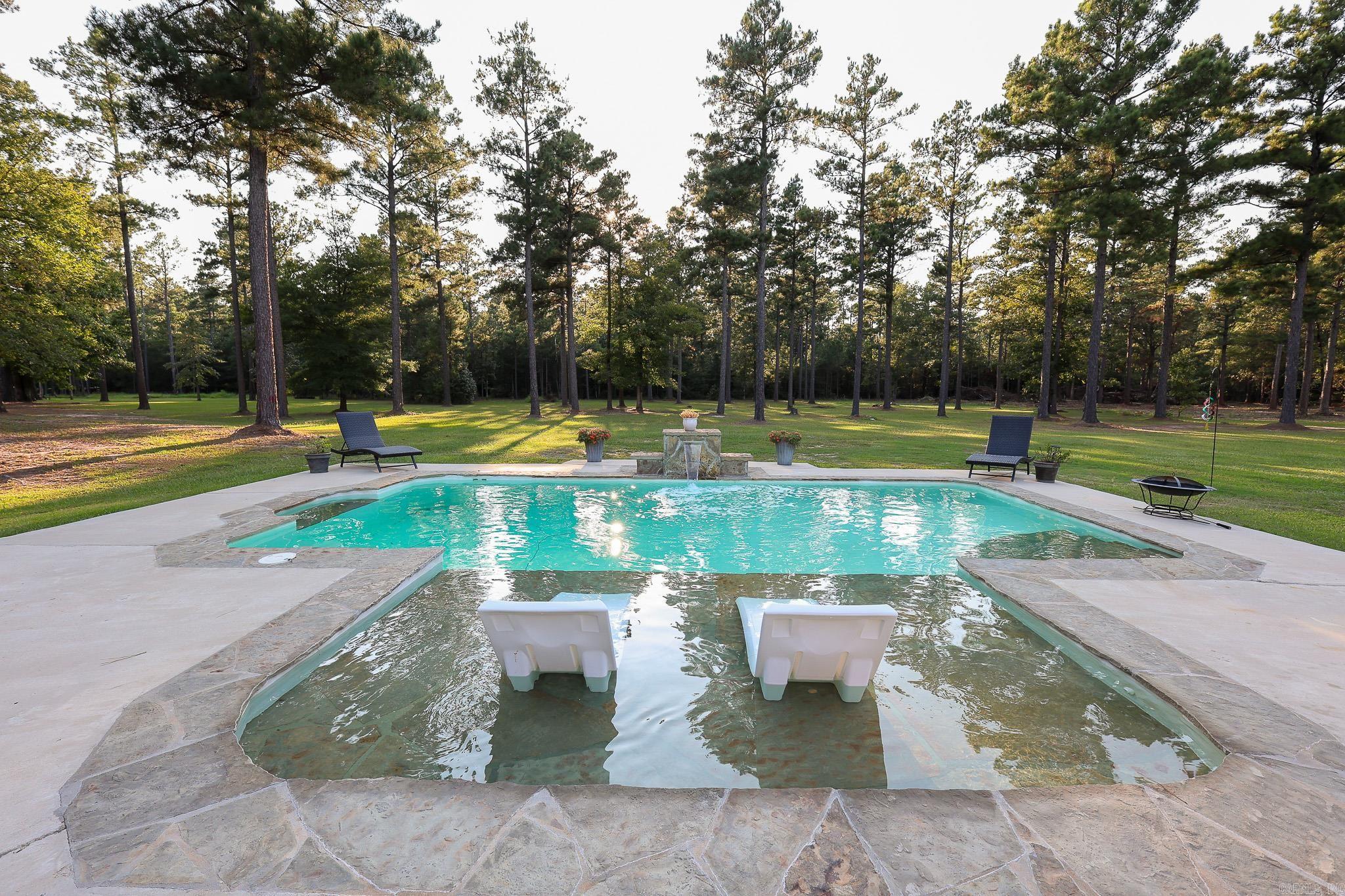 208 Rexanne Dr  Hampton, AR