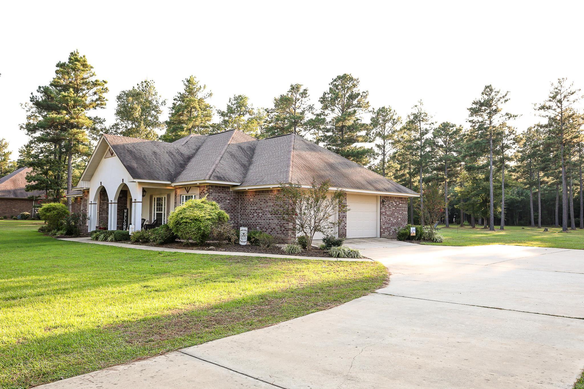 208 Rexanne Dr  Hampton, AR