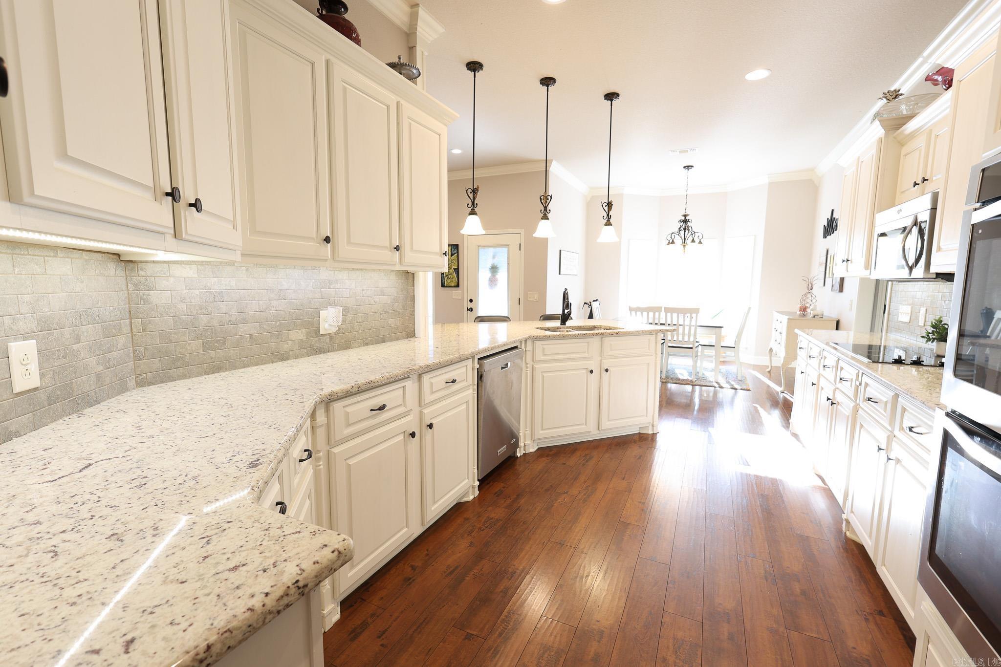 208 Rexanne Dr  Hampton, AR