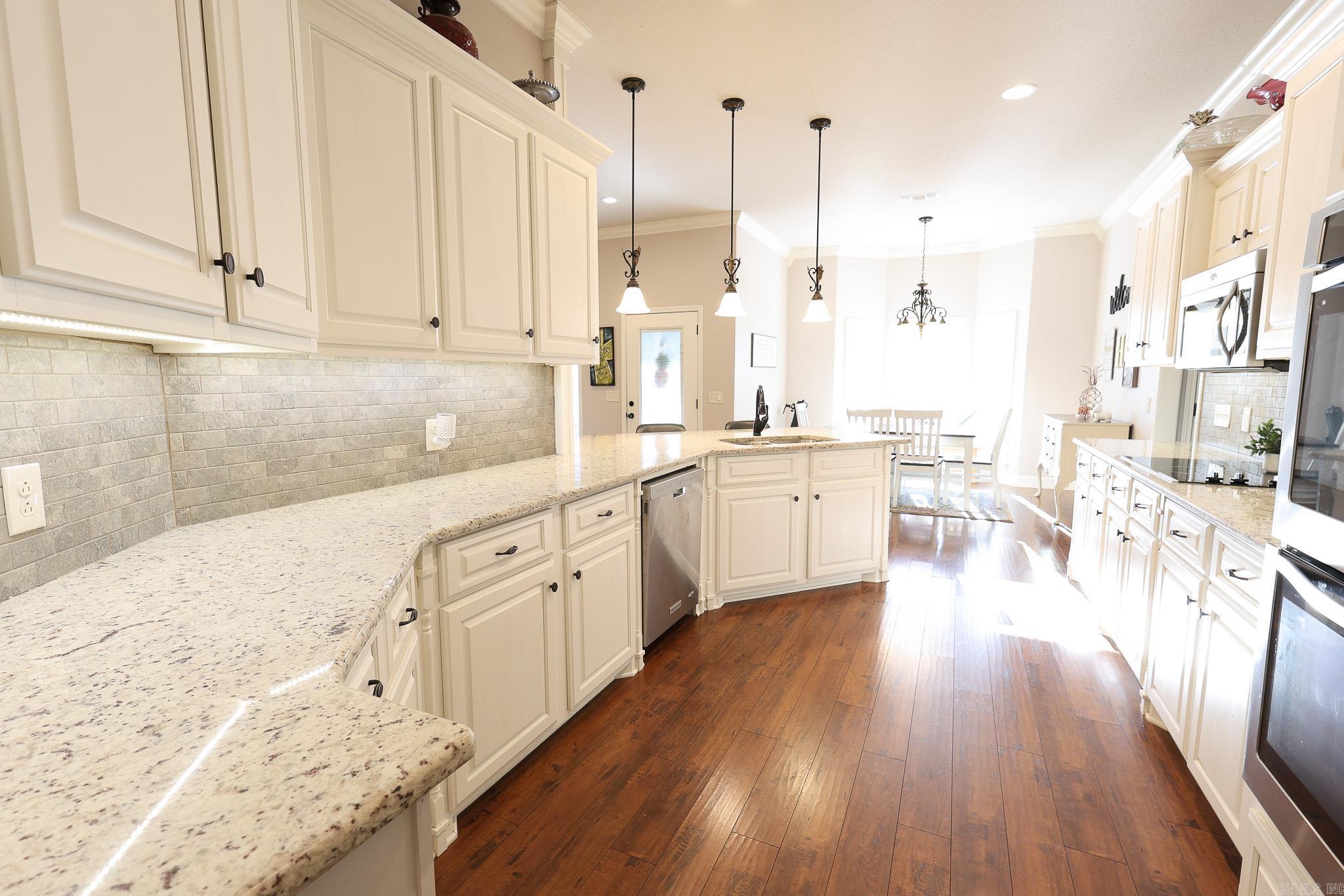 208 Rexanne Dr  Hampton, AR