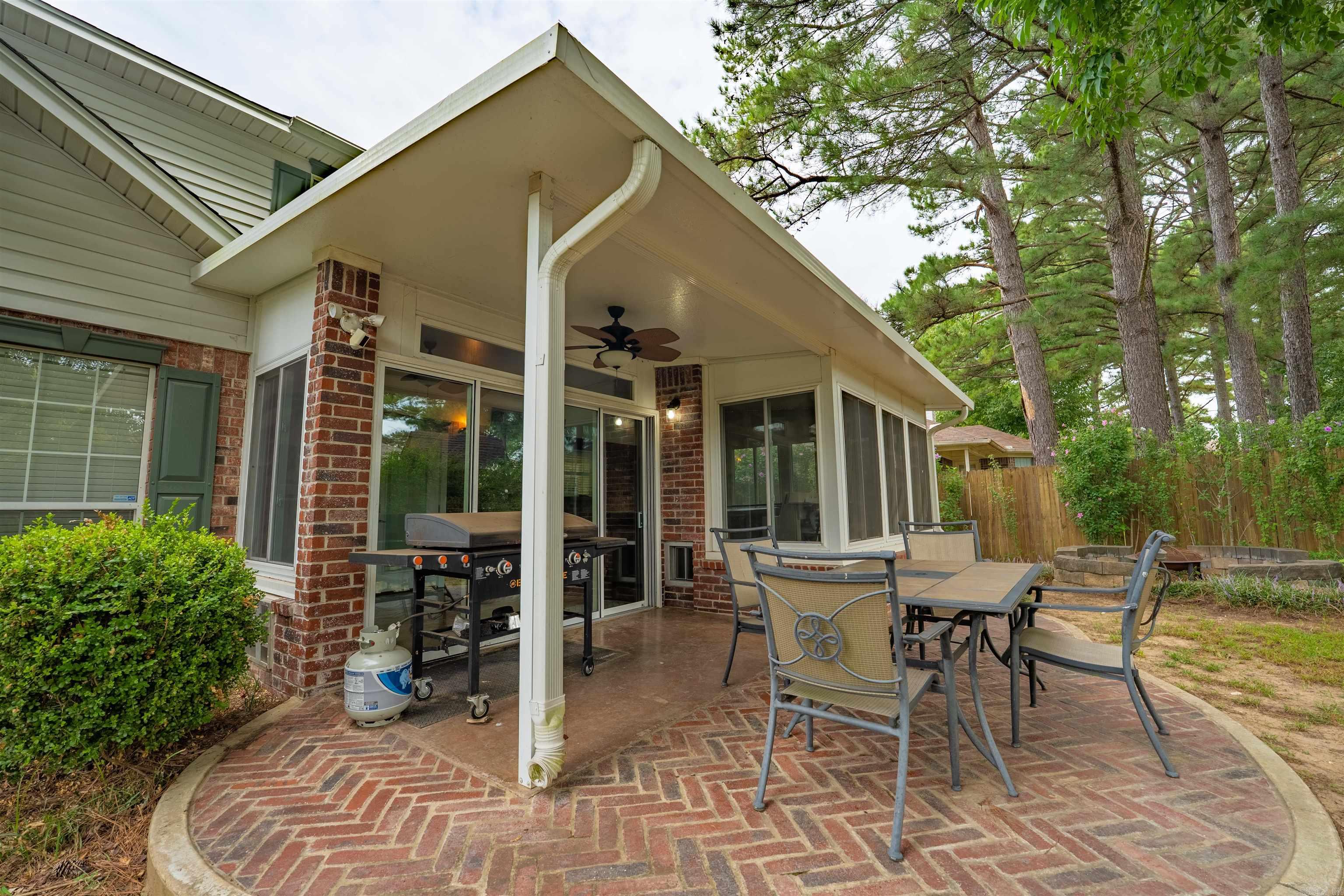105 Foxrun  Jacksonville, AR