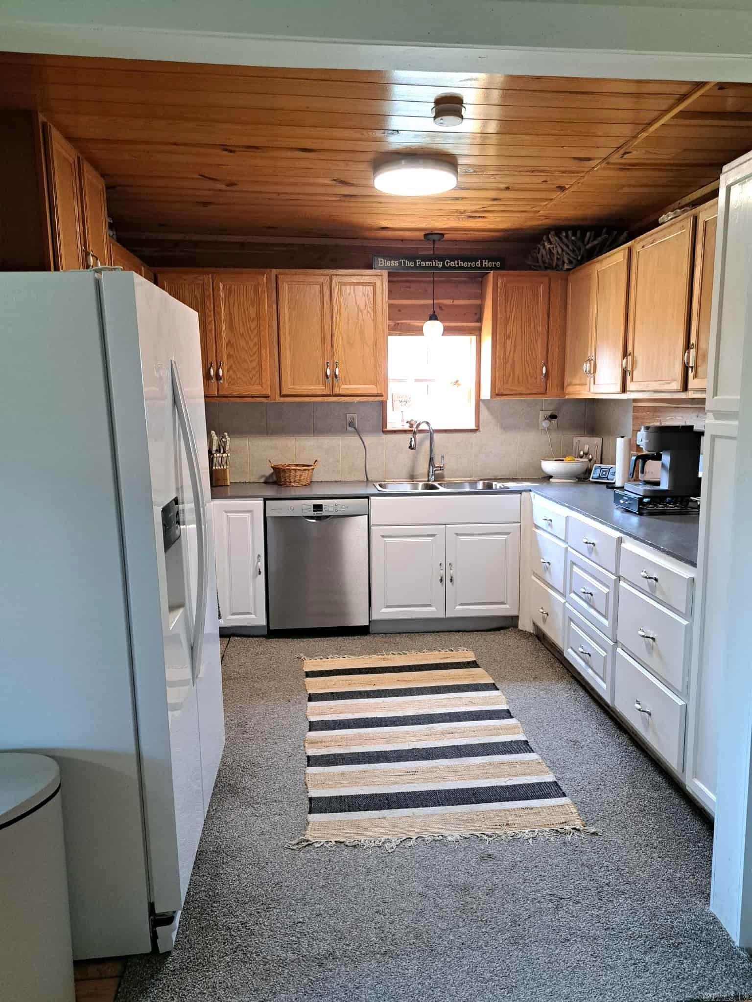 2462 Hilltop  Marshall, AR